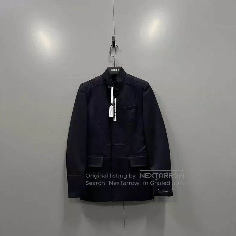 Givenchy Size44 Navy Blue Suit Size 44