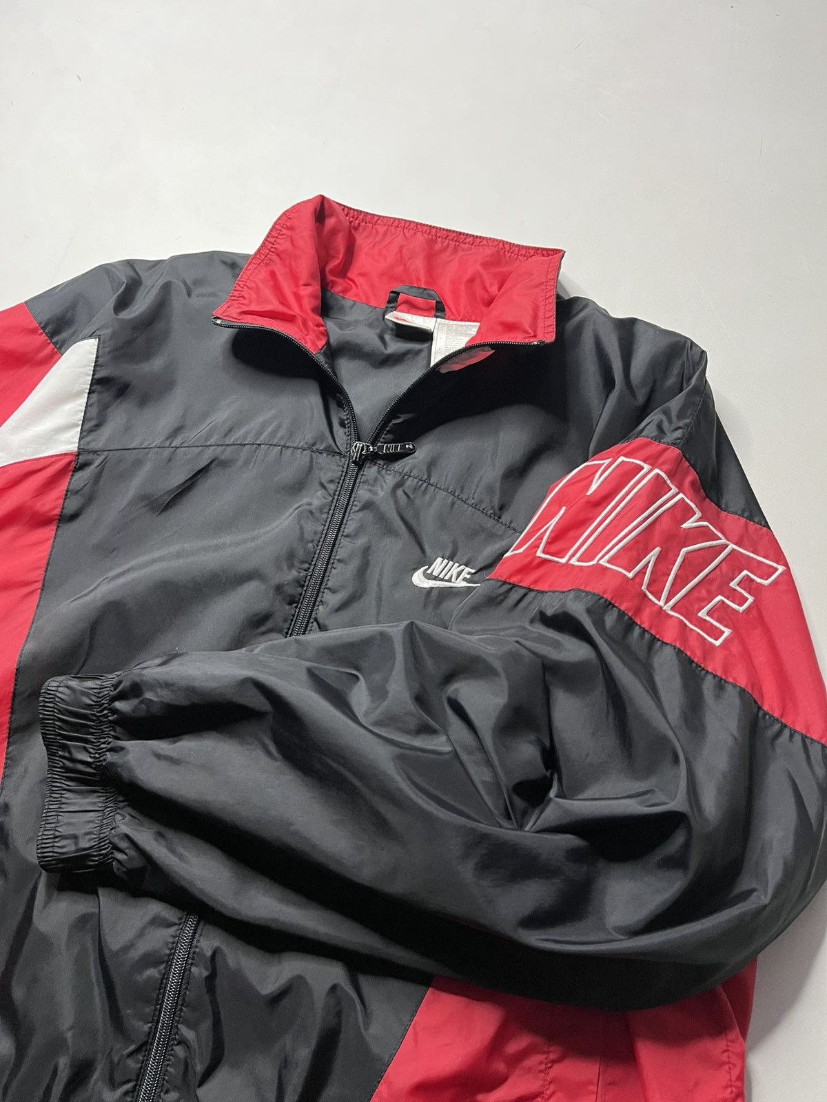 Nike Vintage Nike nylon jacket Size US L / EU 52-54 / 3 - 11 Thumbnail