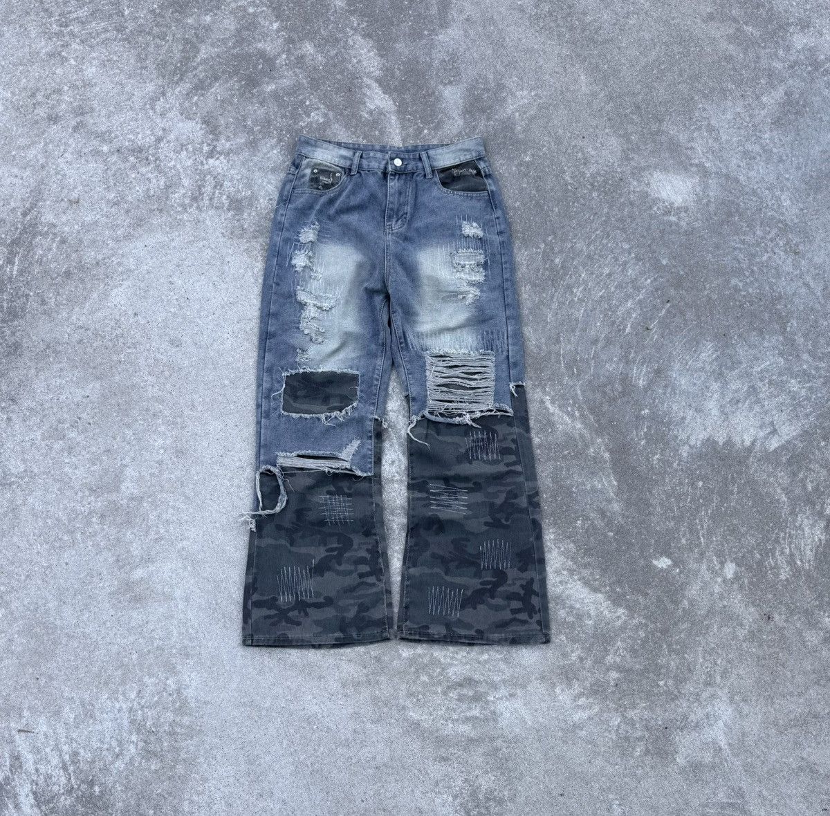 Vintage Vintage Y2K avantgarde affliction streetwear wide jeans Size US 32 / EU 48 - 2 Thumbnail