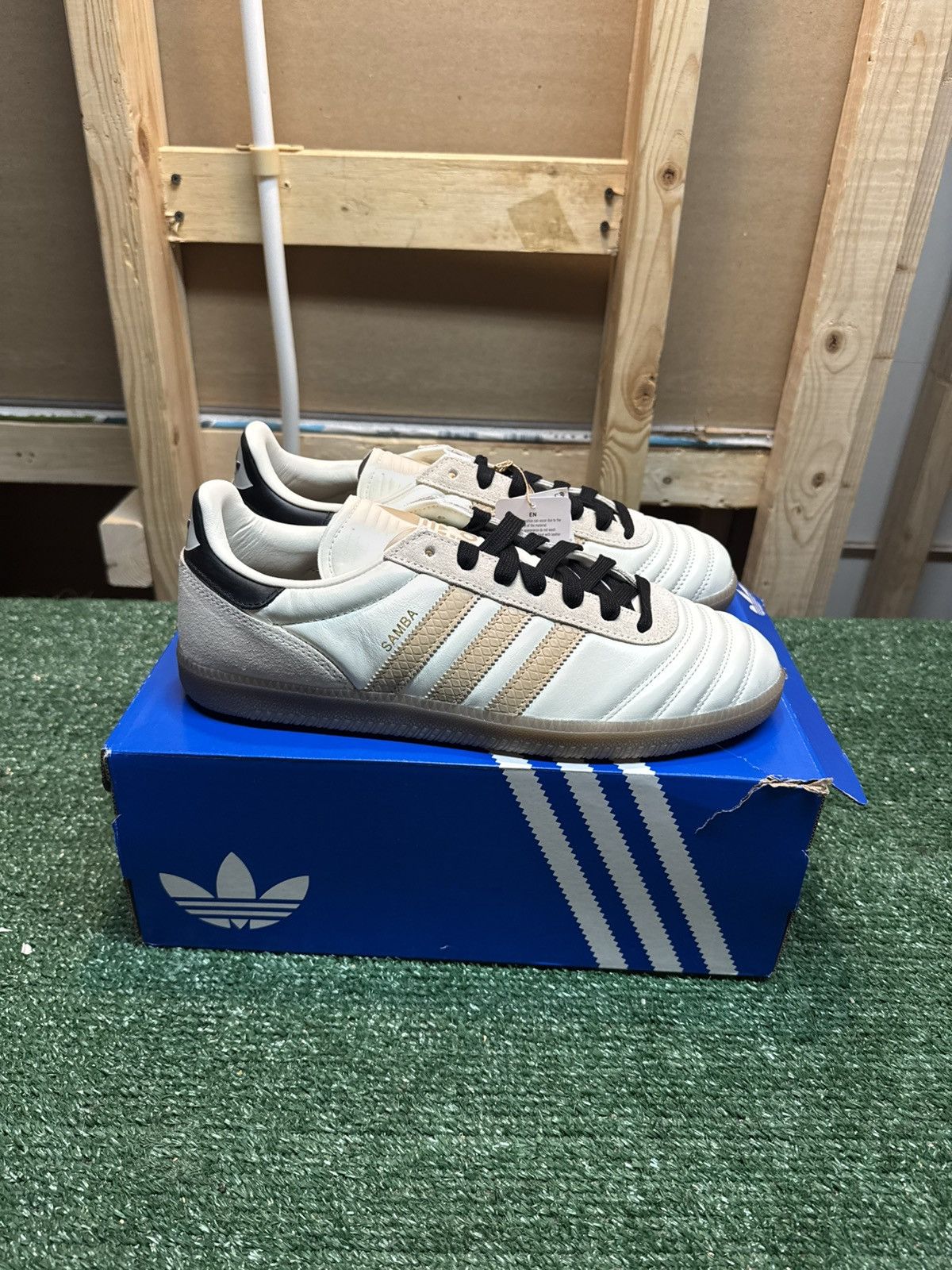 Adidas Adidas Samba Off White Magic Beige Size 10.5 Size US 10.5 / EU 43-44 - 8 Thumbnail