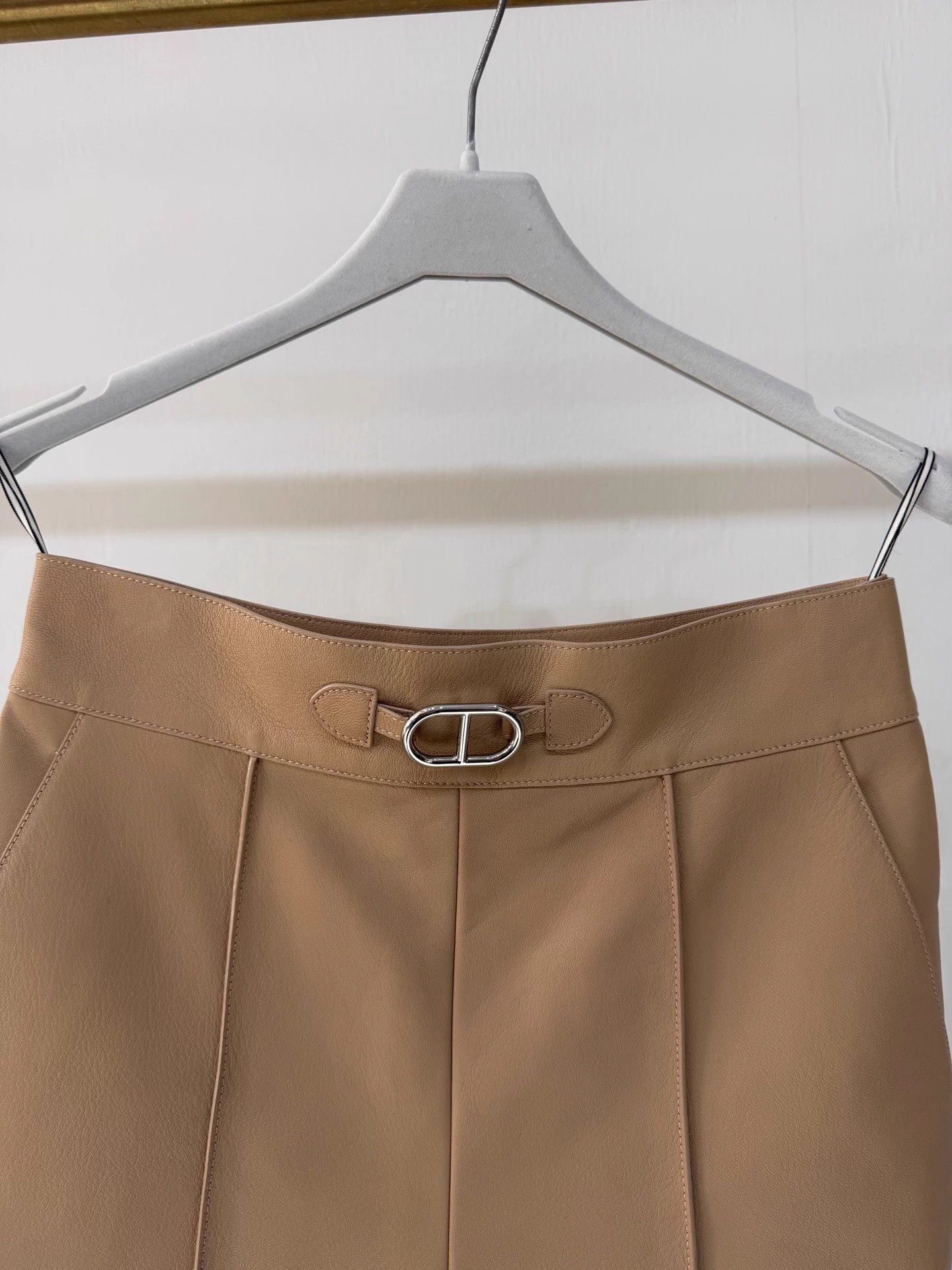 Hermes Hermes Pigalle Leather Shorts NWT 36 Size 26" / US 2 / IT 38 - 2 Thumbnail
