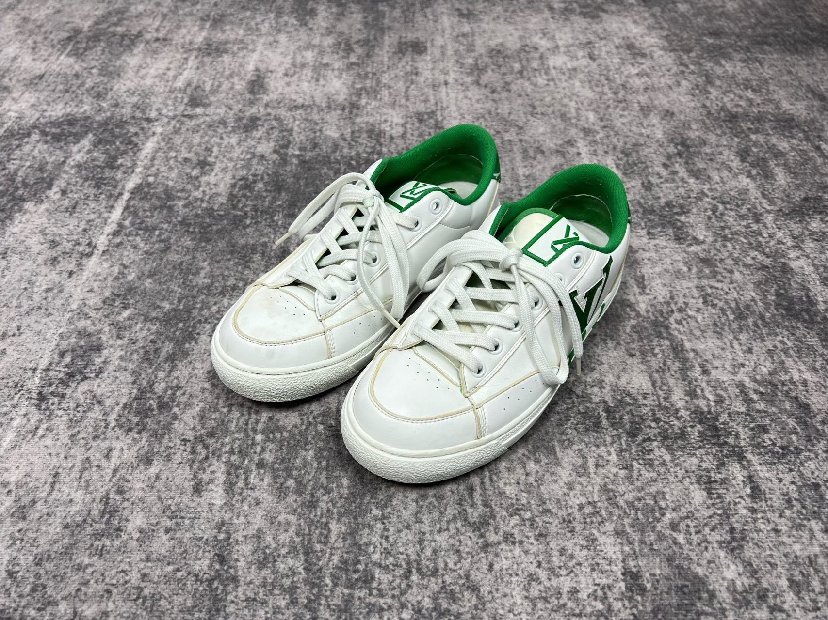 Louis Vuitton Louis Vuitton LV Monogram Logo Sneakers Size US 5.5 / IT 35.5 - 1 Thumbnail