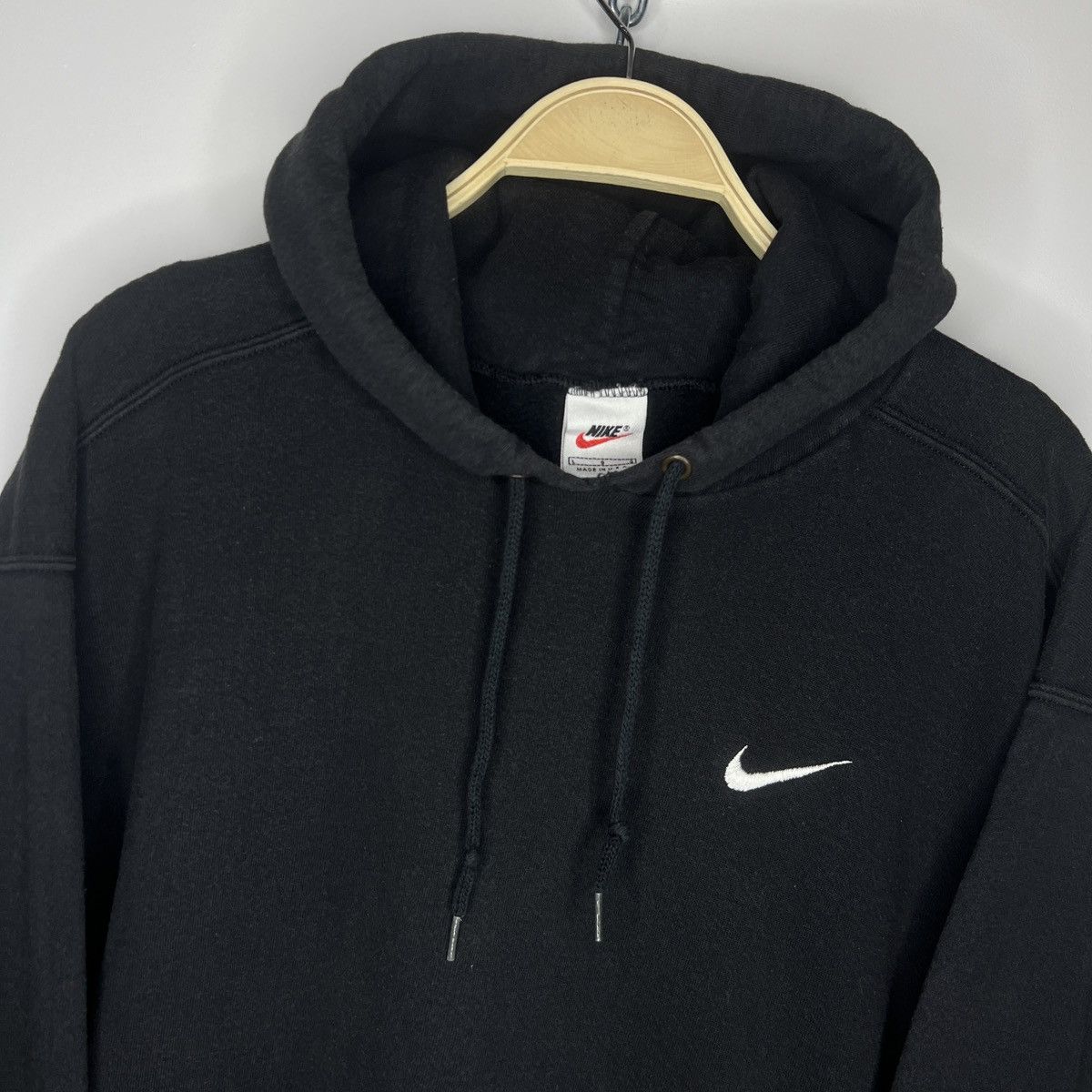 Nike Vintage Nike Hoodie Black Logo Swoosh Boxy 90s Size US L / EU 52-54 / 3 - 4 Thumbnail