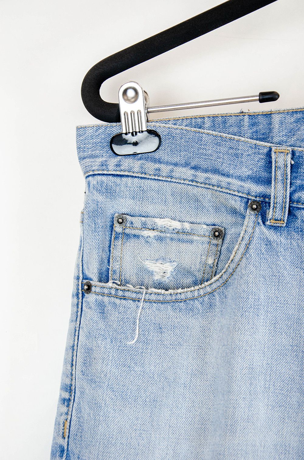 Prada Prada Light Wash Straight Leg Jeans Size 32 Size US 32 / EU 48 - 3 Thumbnail