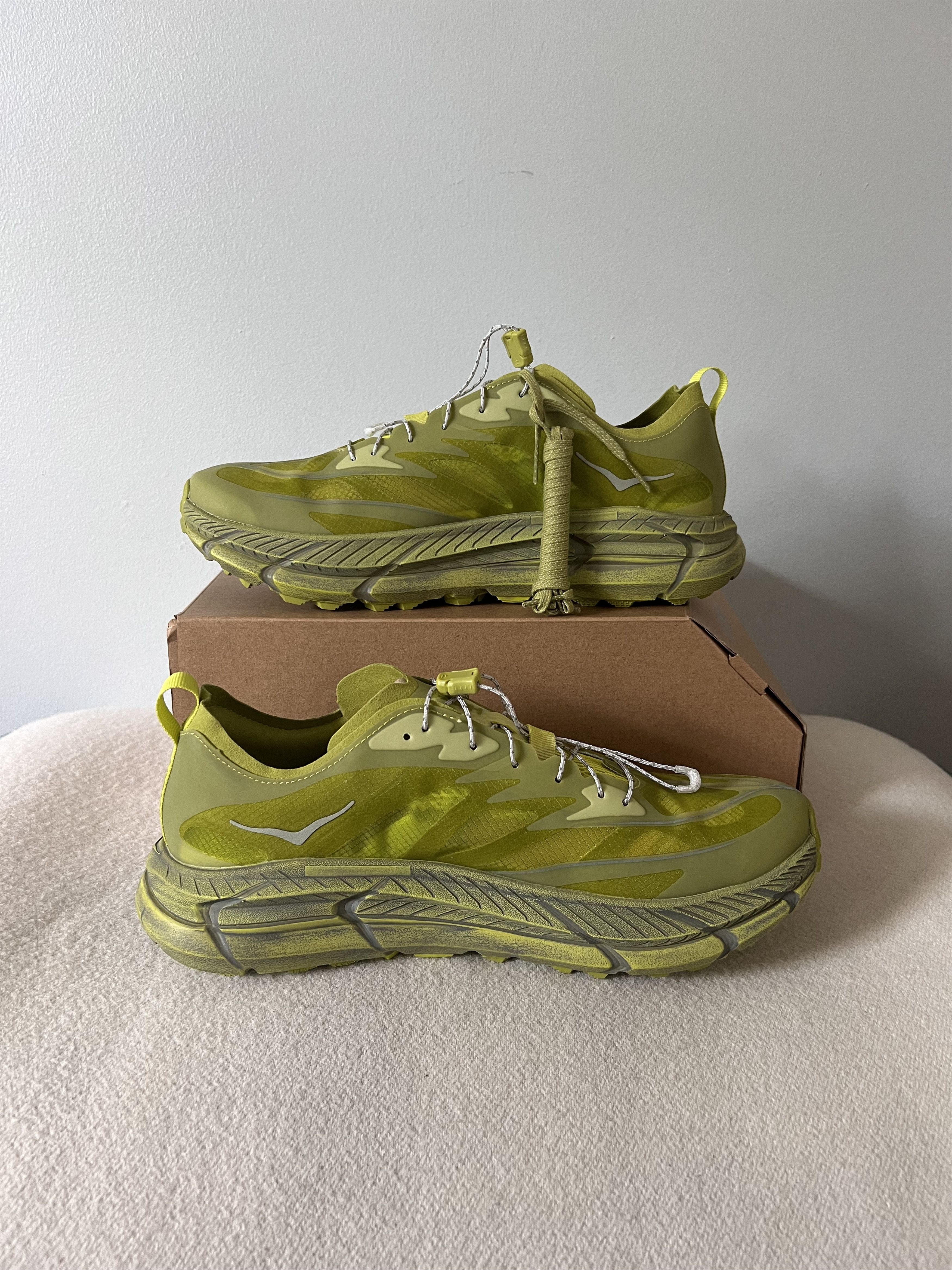 Hoka × Satisfy Satisfy Running Hoka One One Mafate Trail in Sulfur Size US 14 / EU 47 - 3 Thumbnail