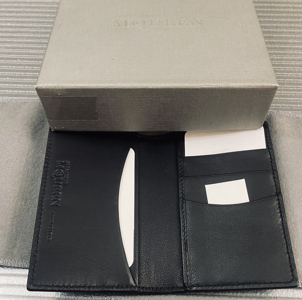 Alexander McQueen Alexander McQueen 🇮🇹 black leather skull bloom cc wallet NIB Size ONE SIZE - 4 Thumbnail