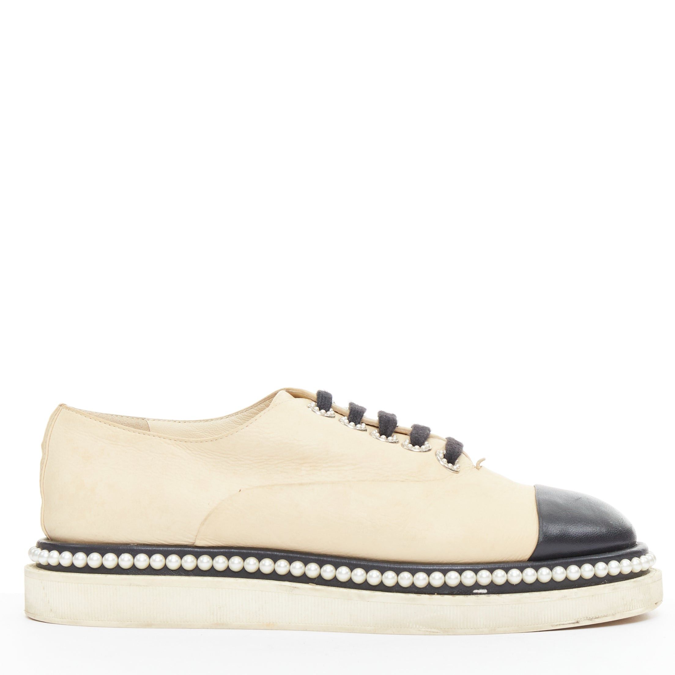 Chanel CHANEL beige black monochrome leather faux pearl lace up derbies EU35.5 Size US 5.5 / IT 35.5 - 1 Thumbnail