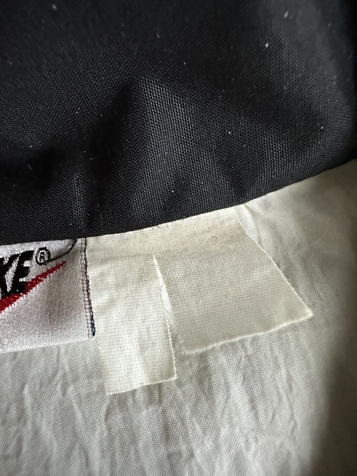 Nike Nike Big Logo Nylon Vintage Jacket Z90 Size US XXL / EU 58 / 5 - 13 Thumbnail