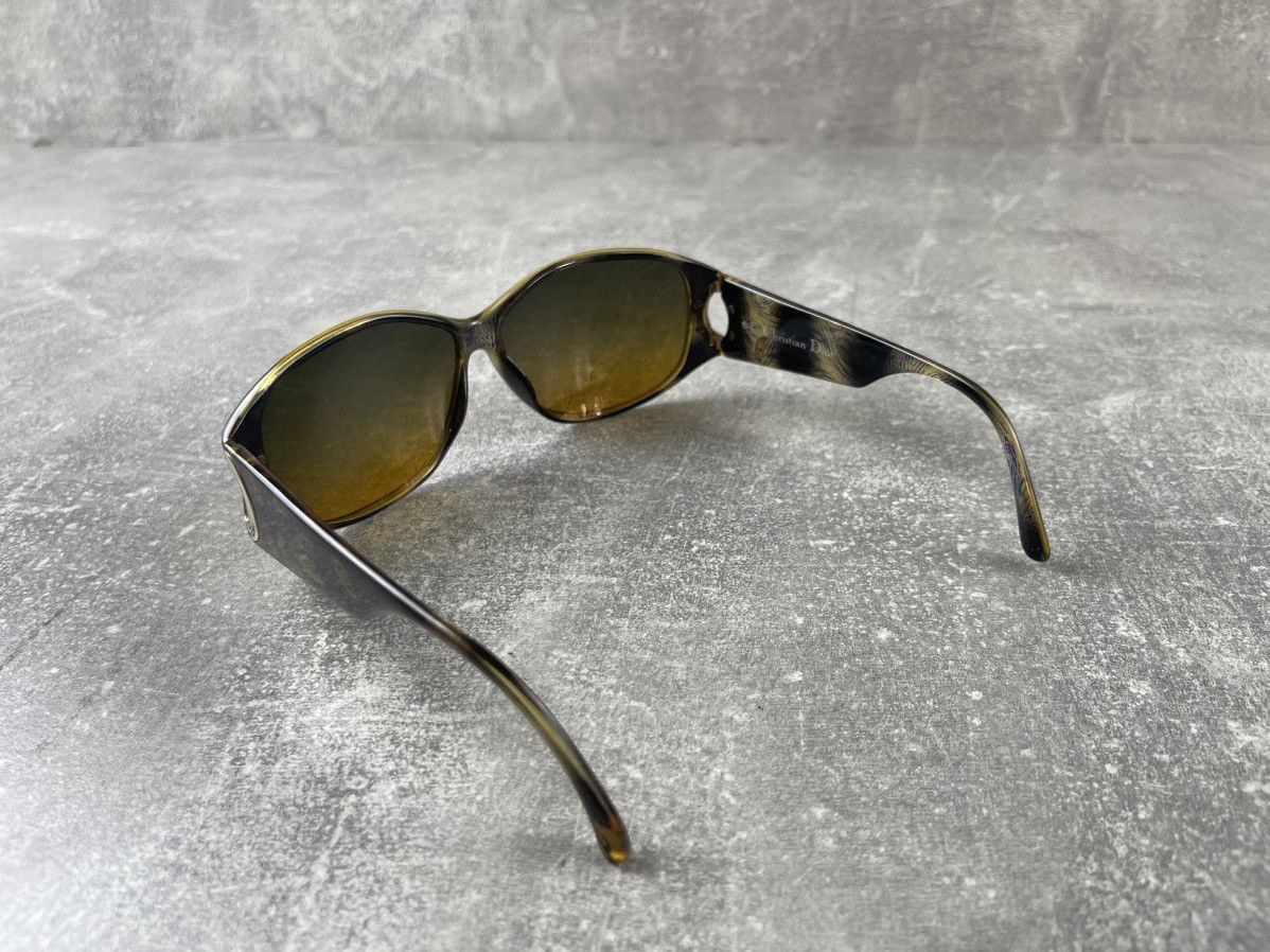 Christian Dior Monsieur × Vintage 90s Christian Dior Gradient Lens Peacock Frame Sunglasses Size ONE SIZE - 3 Thumbnail