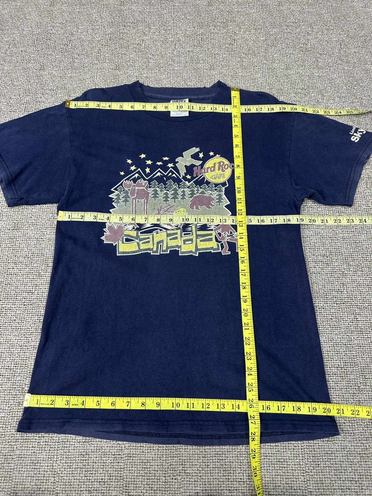 Vintage Vintage Hardrock Cafe Canada Sunfaded Tshirt A990 Size US M / EU 48-50 / 2 - 7 Thumbnail