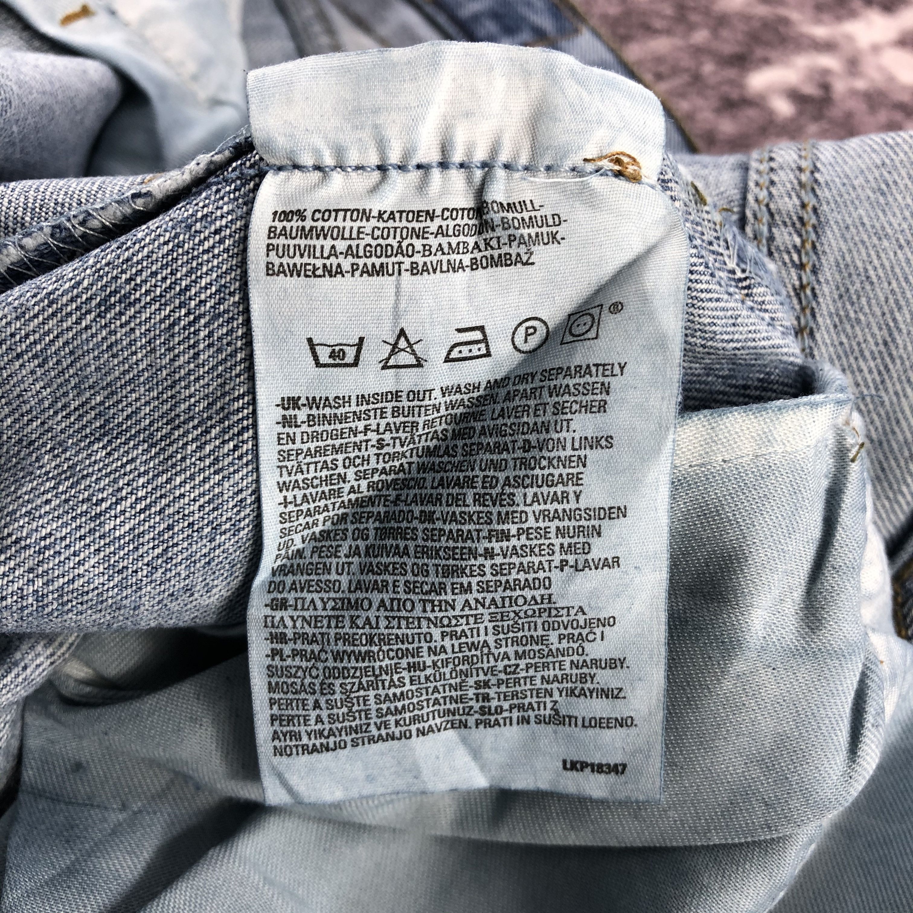 Levi's Vintage 90s Blue Wash Levis 501 Jeans-JM2376 Size US 36 / EU 52 - 14 Thumbnail