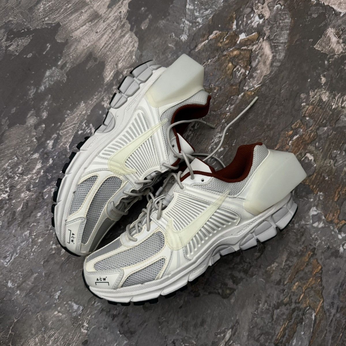 A-COLD-WALL* × Nike Nike x A-Cold-Wall Vomero 5 Rare NWT Sneakers Size US 7 / EU 40 - 1 Thumbnail