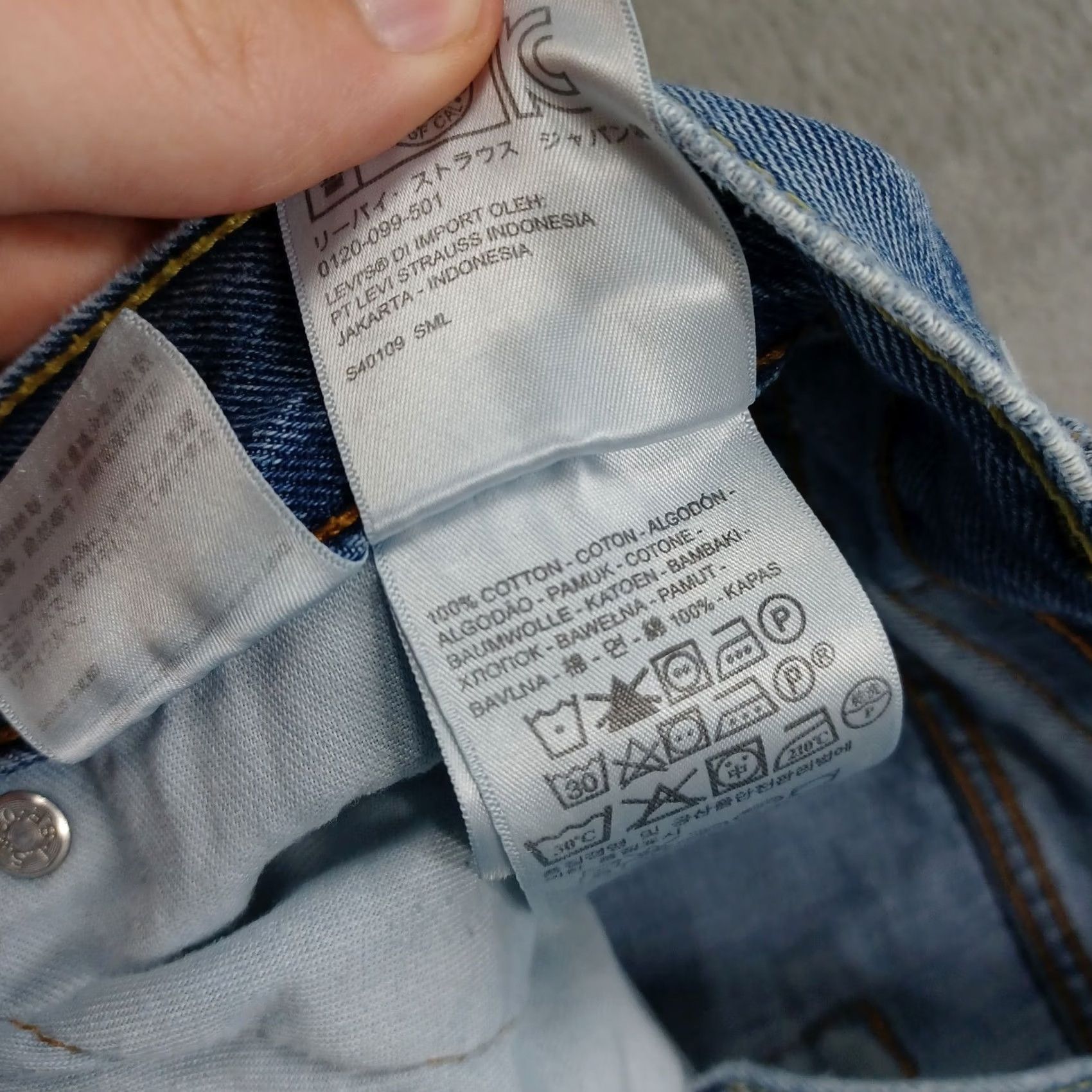 Levi's Light" was added to better reflect the color Size US 36 / EU 52 - 4 Thumbnail