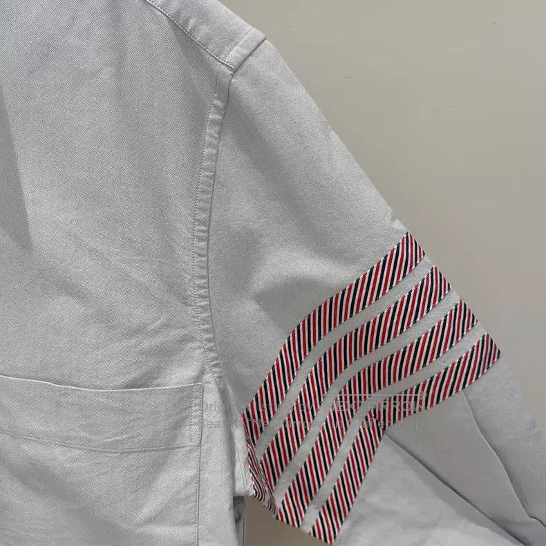 Thom Browne Thom Browne Classic Four Stripe Shirt in Grey Oxford Cloth Size XS / US 0-2 / IT 36-38 - 4 Thumbnail