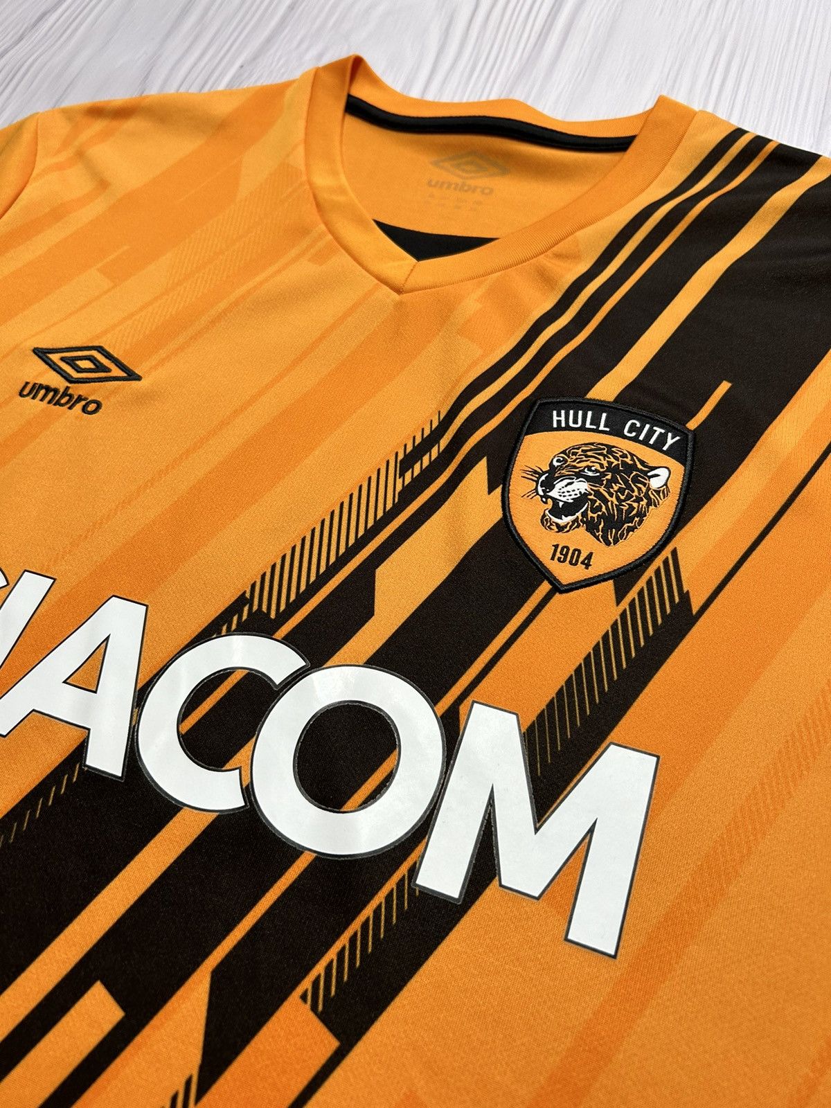 Umbro Umbro Hull City Tigers Football Jersey T-Shirt Size US XXL / EU 58 / 5 - 5 Thumbnail