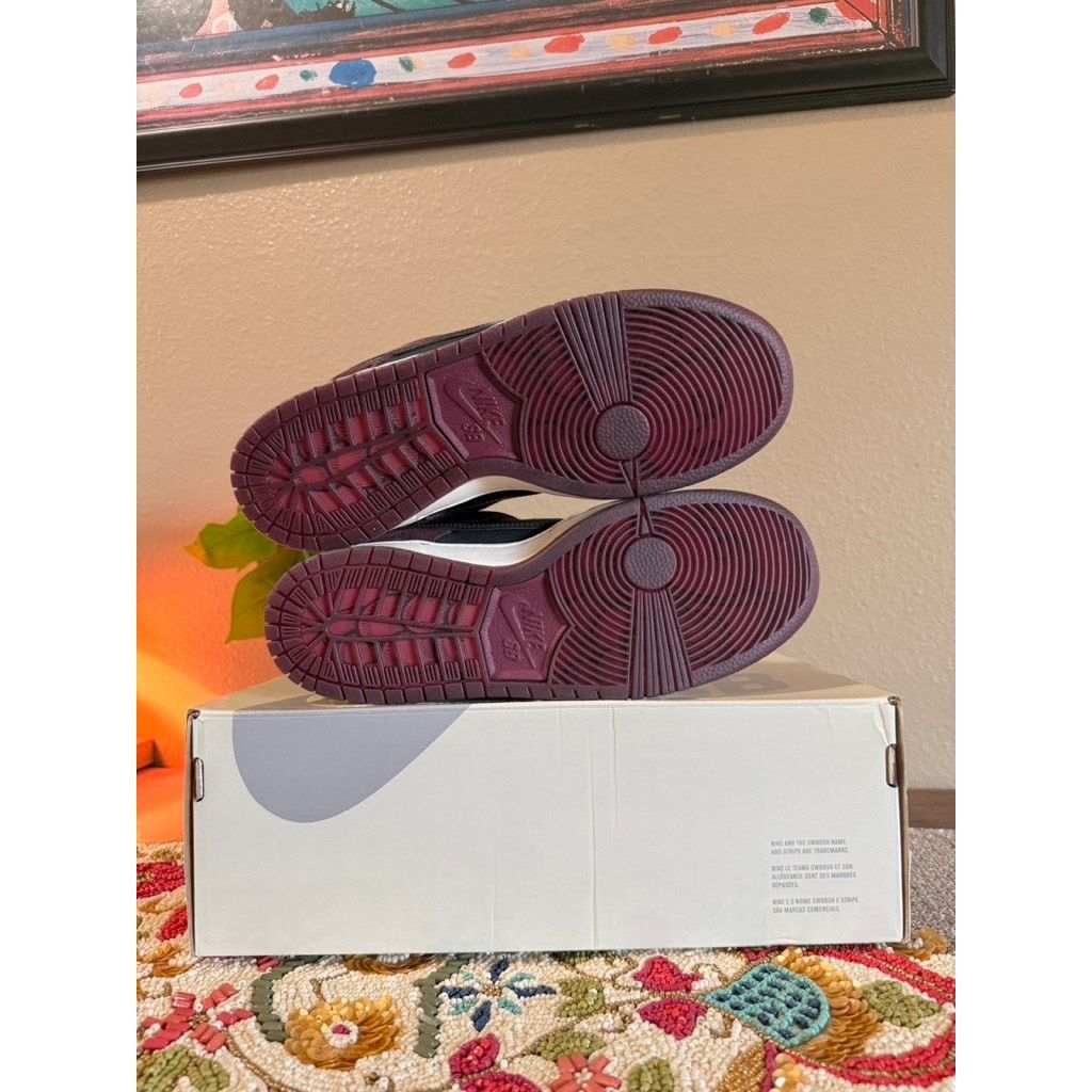 Nike Nike SB Dunk Low Riot Skateshop Mahogany Dark Beetroot Red Size US 8 / EU 41 - 6 Thumbnail