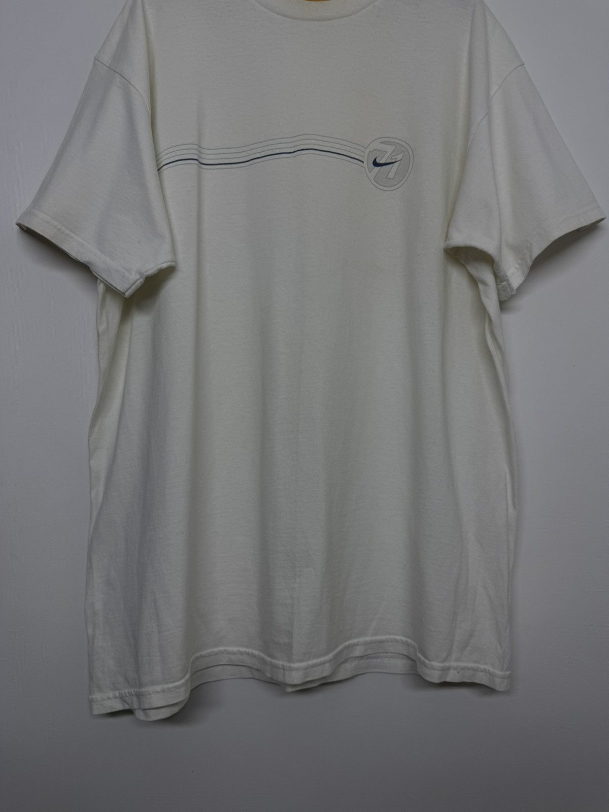 Nike Vintage Nike Y2k t shirt swoosh logo 00’s Size US L / EU 52-54 / 3 - 7 Thumbnail