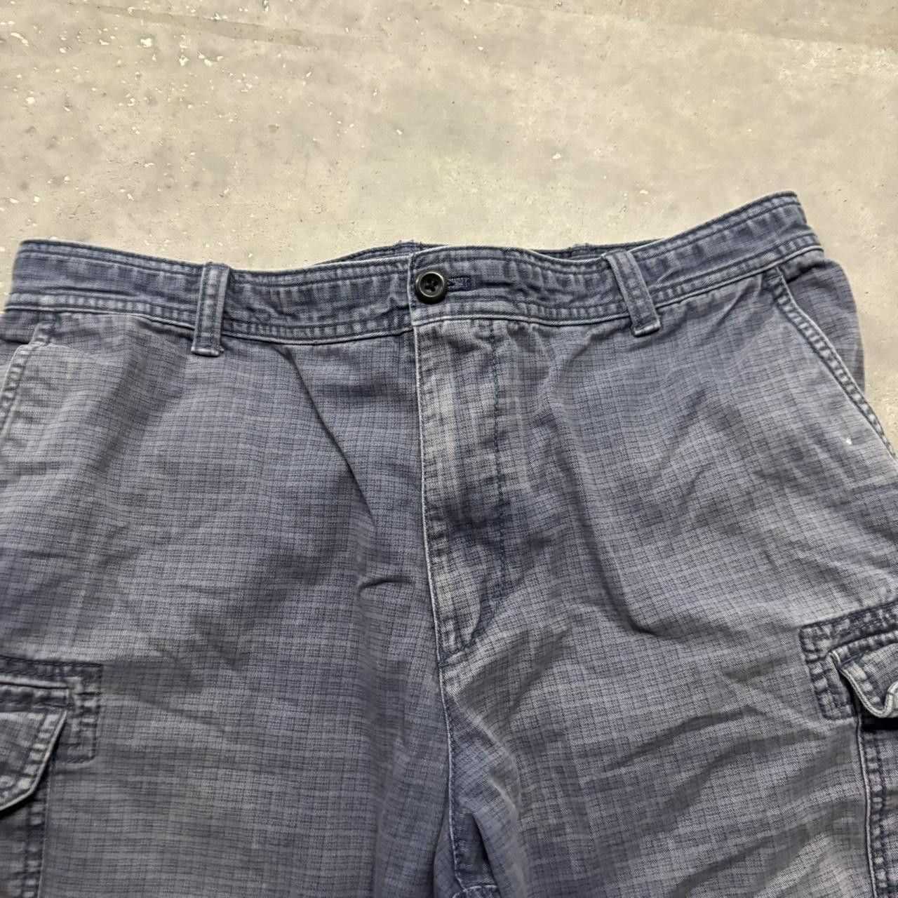 Japanese Brand × Vintage Crazy Vintage Y2K/2000s Baggy Faded Navy Skater Style Cargo Shorts! Size US 36 / EU 52 - 2 Thumbnail