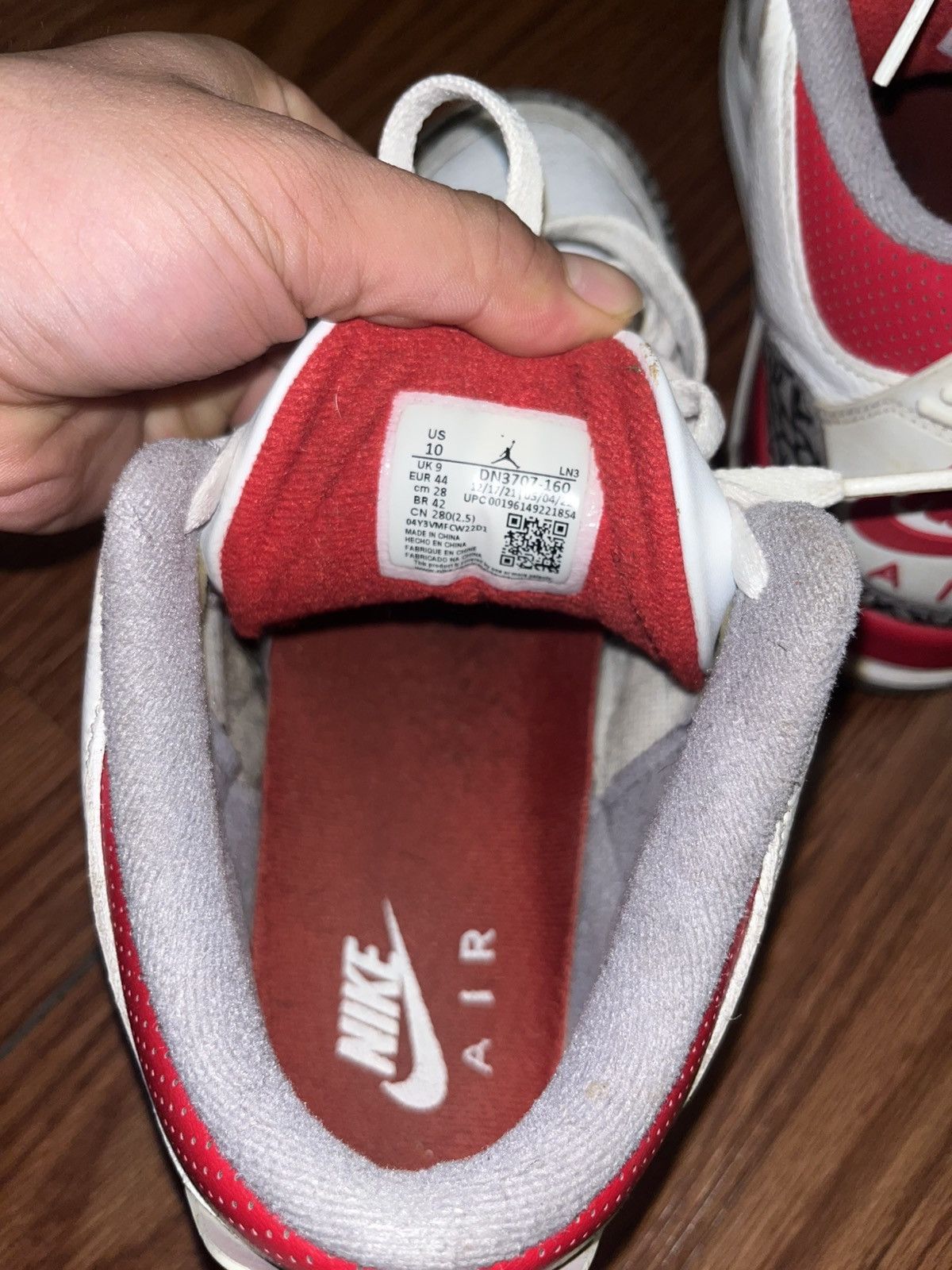 Nike Jordan 3 Fire Red Size US 10 / EU 43 - 4 Thumbnail