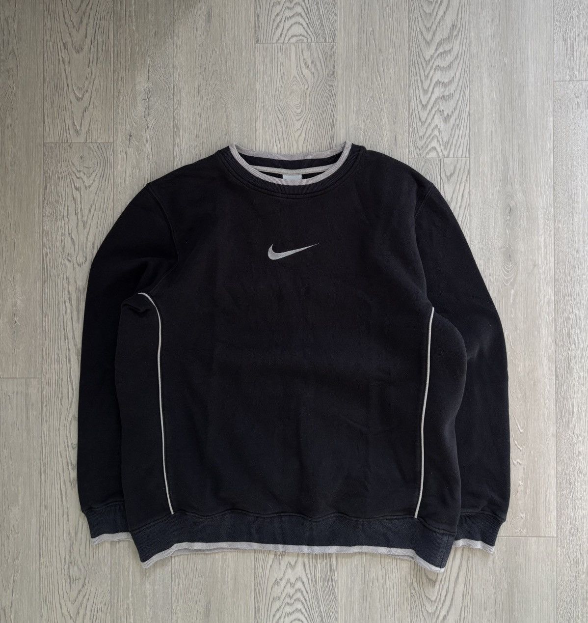 Nike 90s Nike Centre Logo Sweatshirt Vintage Size US M / EU 48-50 / 2 - 1 Thumbnail