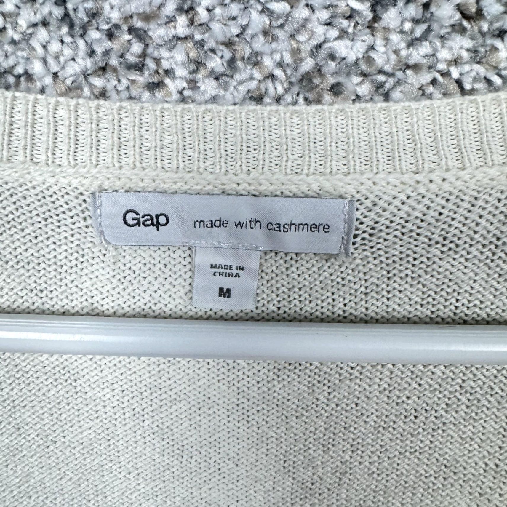 Gap VINTAGE Gap Sweater M Cashmere Twee Indie Sleaze Quiet Luxury Office Siren Fairycore Size M / US 6-8 / IT 42-44 - 6 Thumbnail
