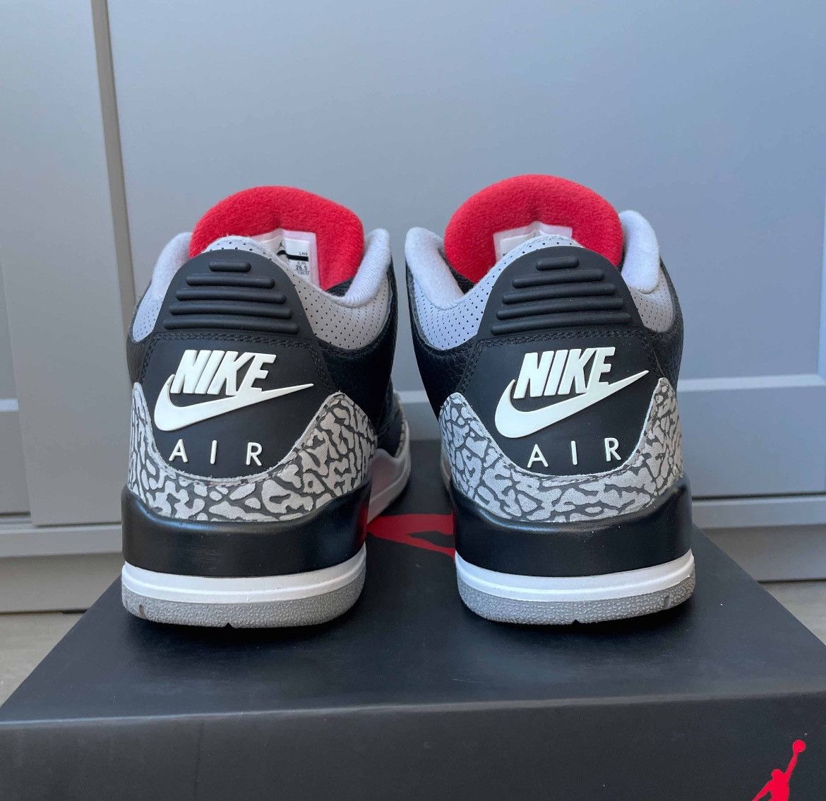 Jordan Brand Size 8.5 - Nike Air Jordan 3 Retro OG Black Cement 2018 VNDS Size US 8.5 / EU 41-42 - 4 Thumbnail