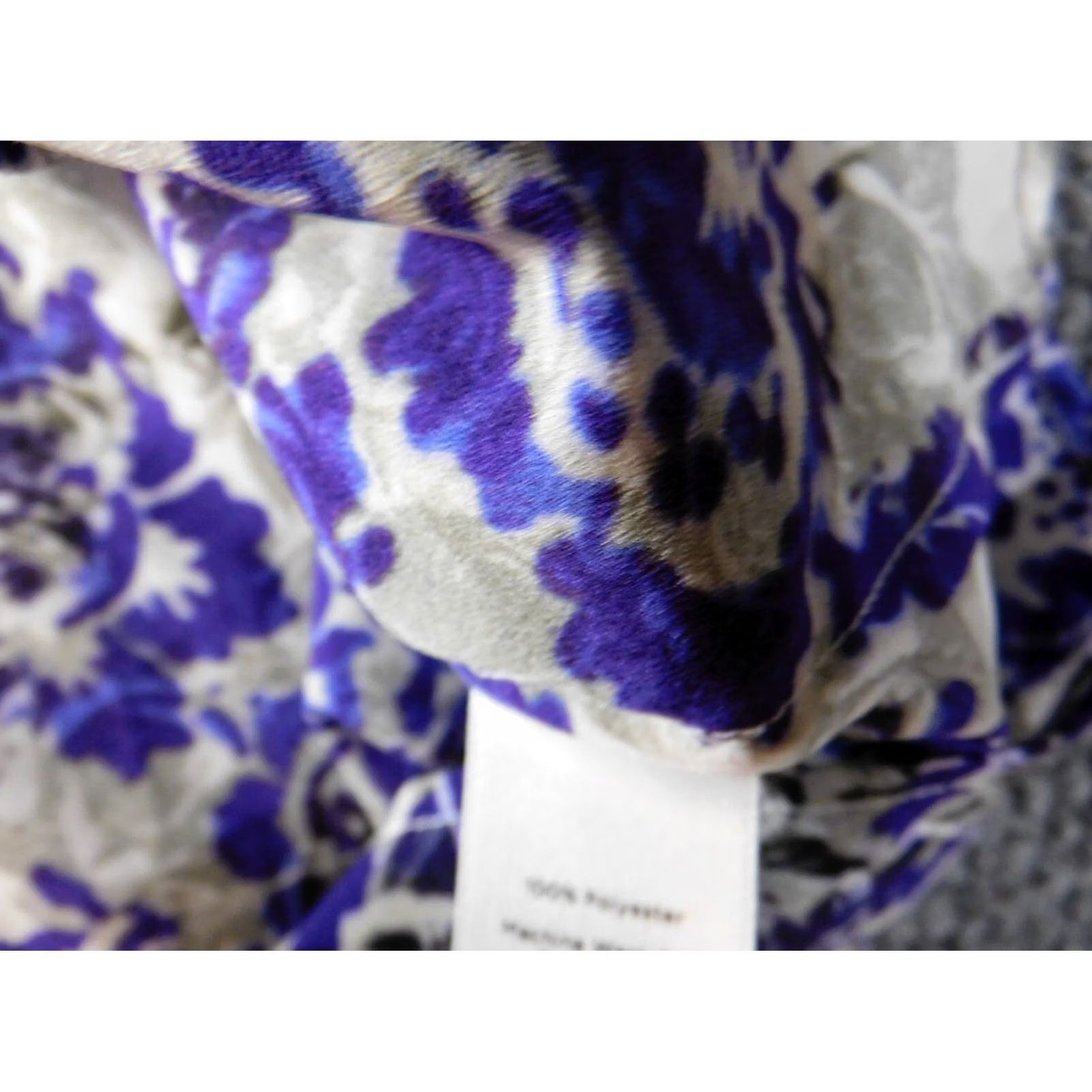Talbots Talbots Blouse Shirt Petite Medium Purple Floral V-Neck Pullover Women casual Size M / US 6-8 / IT 42-44 - 6 Thumbnail