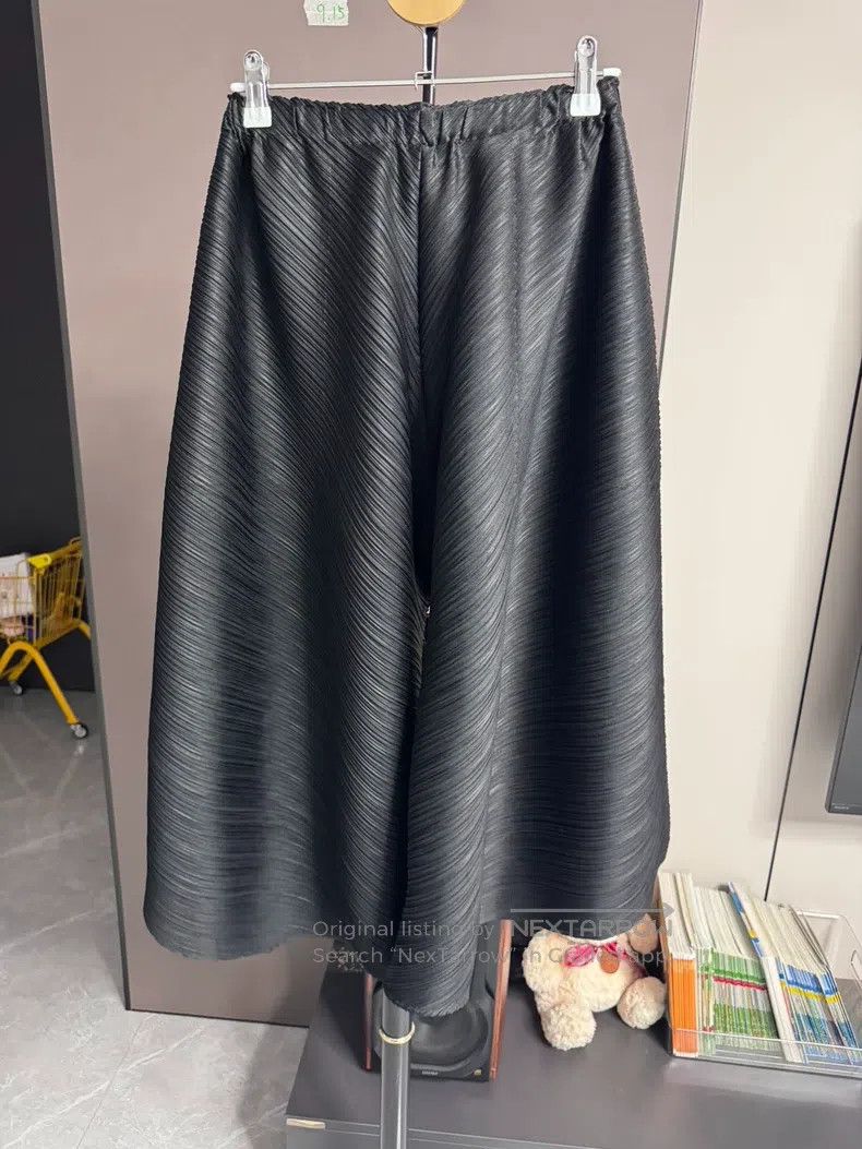 Issey Miyake Issey Miyake size:3 Orange Bubble Pleated Midi Skirt Size 22" - 1 Thumbnail