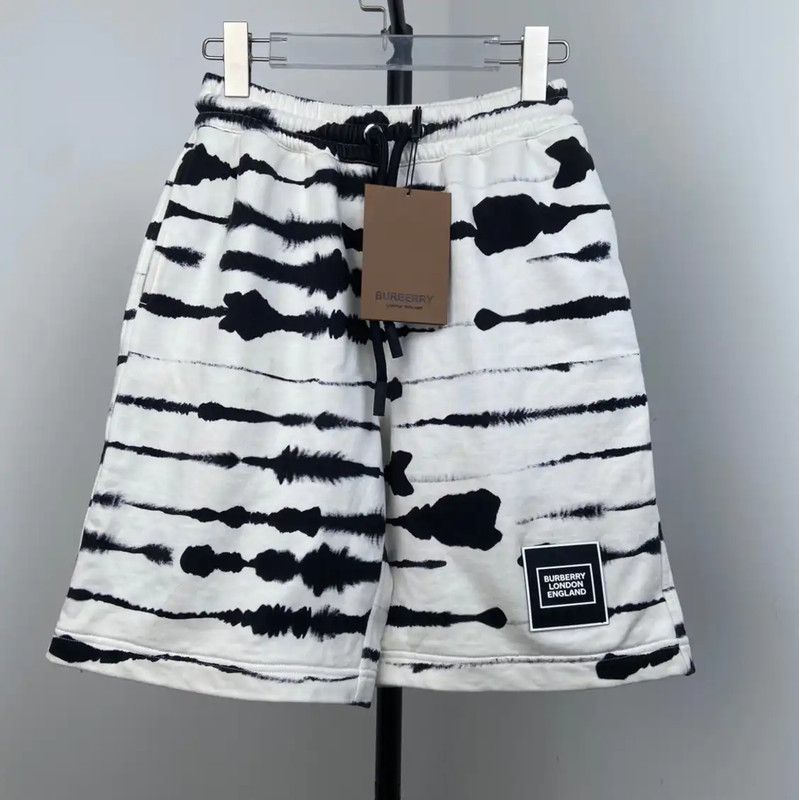 Burberry Burberry Colorful Cotton Men's Shorts Size US 30 / EU 46 - 1 Thumbnail