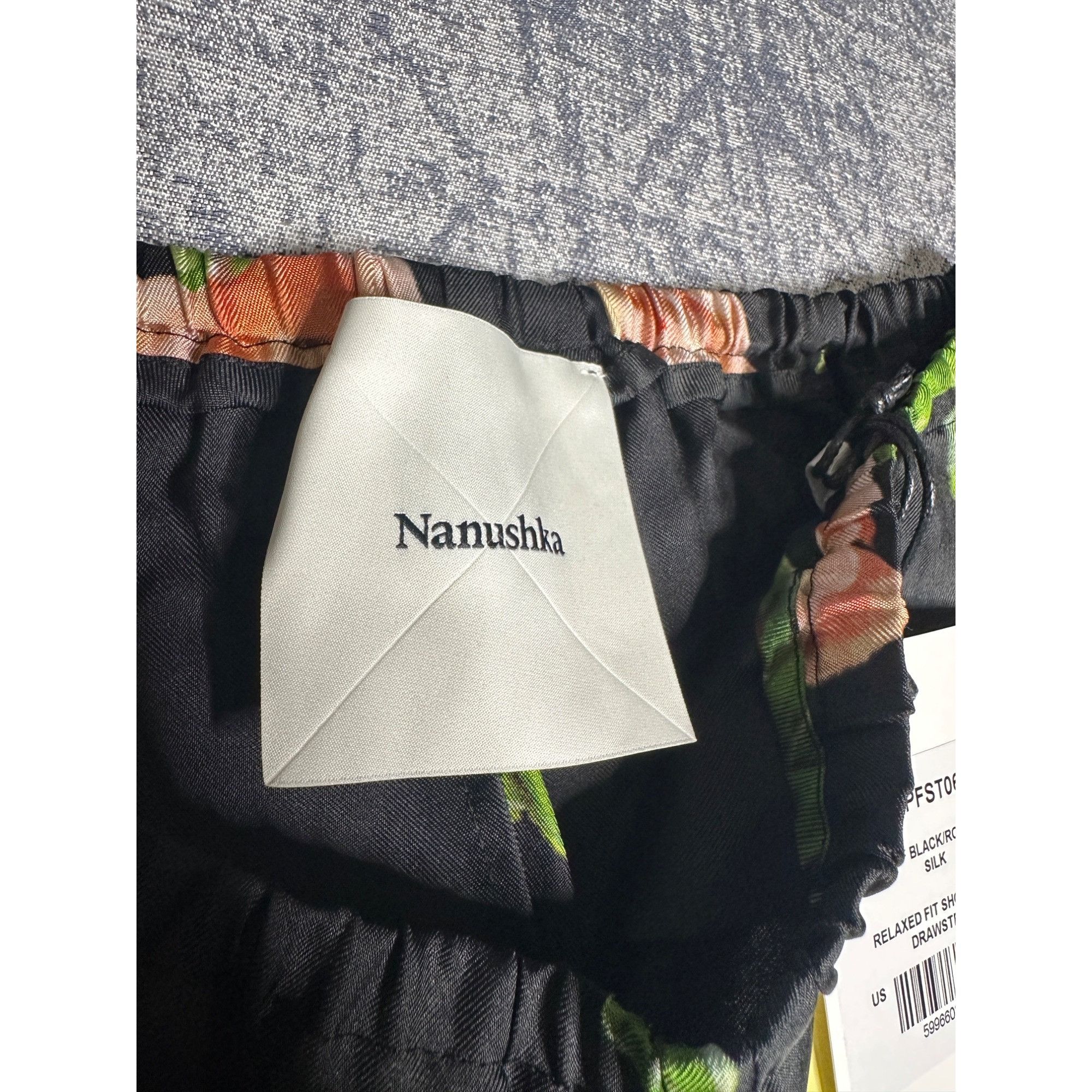 Nanushka Nanushka Dylla Silk Floral Relaxed Fit Shorts With Drawstrin Size 27" / US 4 / IT 40 - 6 Thumbnail