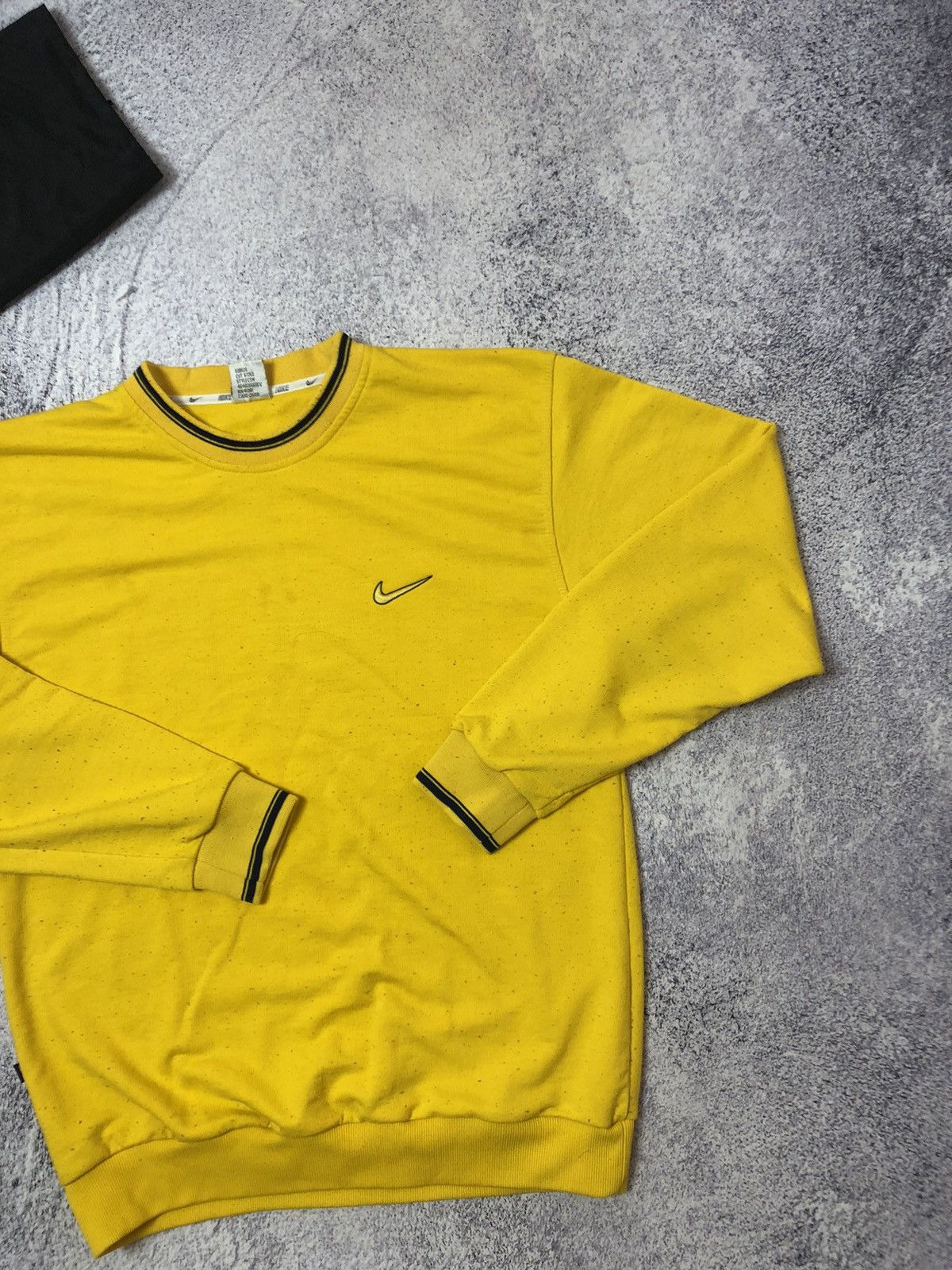 Vintage Vintage men’s sweater Nike size L big logo sport y2k Size US L / EU 52-54 / 3 - 2 Thumbnail