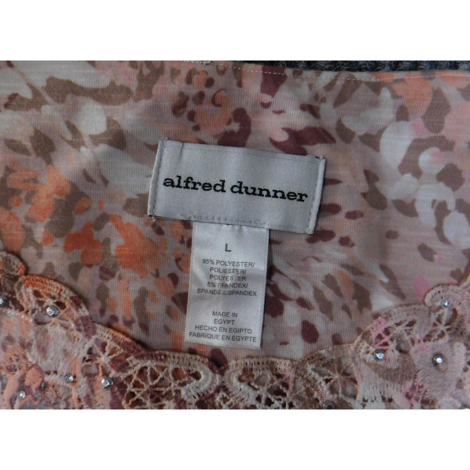 Vintage Alfred Dunner Shirt Womens Large Pink Peach Lace Beaded V Neck Short Sleeve Blouse Size L / US 10 / IT 46 - 6 Thumbnail