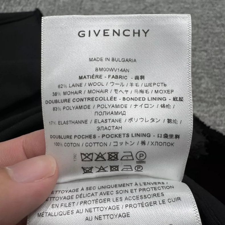 Givenchy Givenchy Size48 Solid Color Wool Vest Size US M / EU 48-50 / 2 - 3 Thumbnail