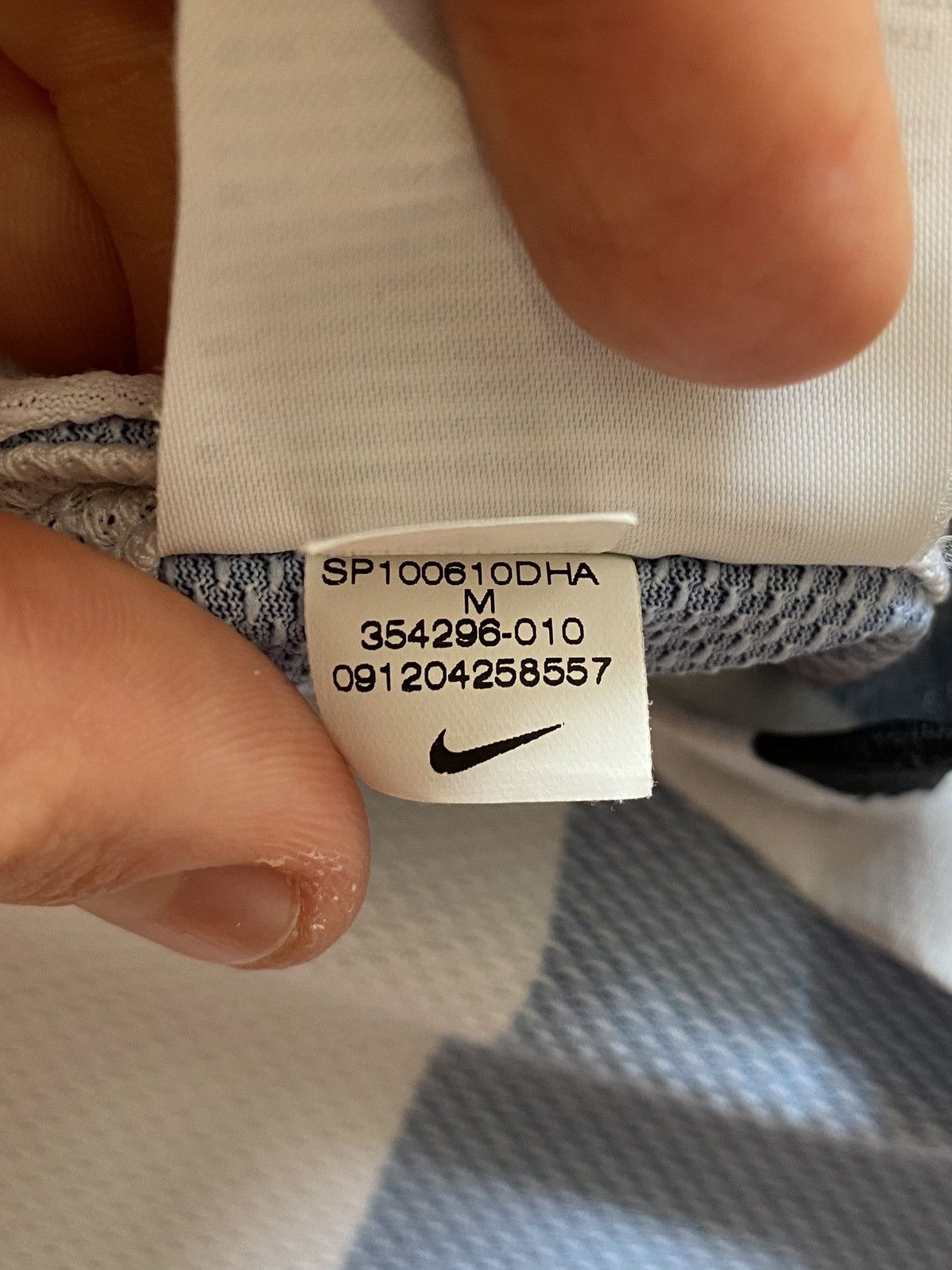 Nike JUVENTUS 2009 2010 HOME JERSEY NIKE 354296-010SIZE M Size US M / EU 48-50 / 2 - 7 Thumbnail