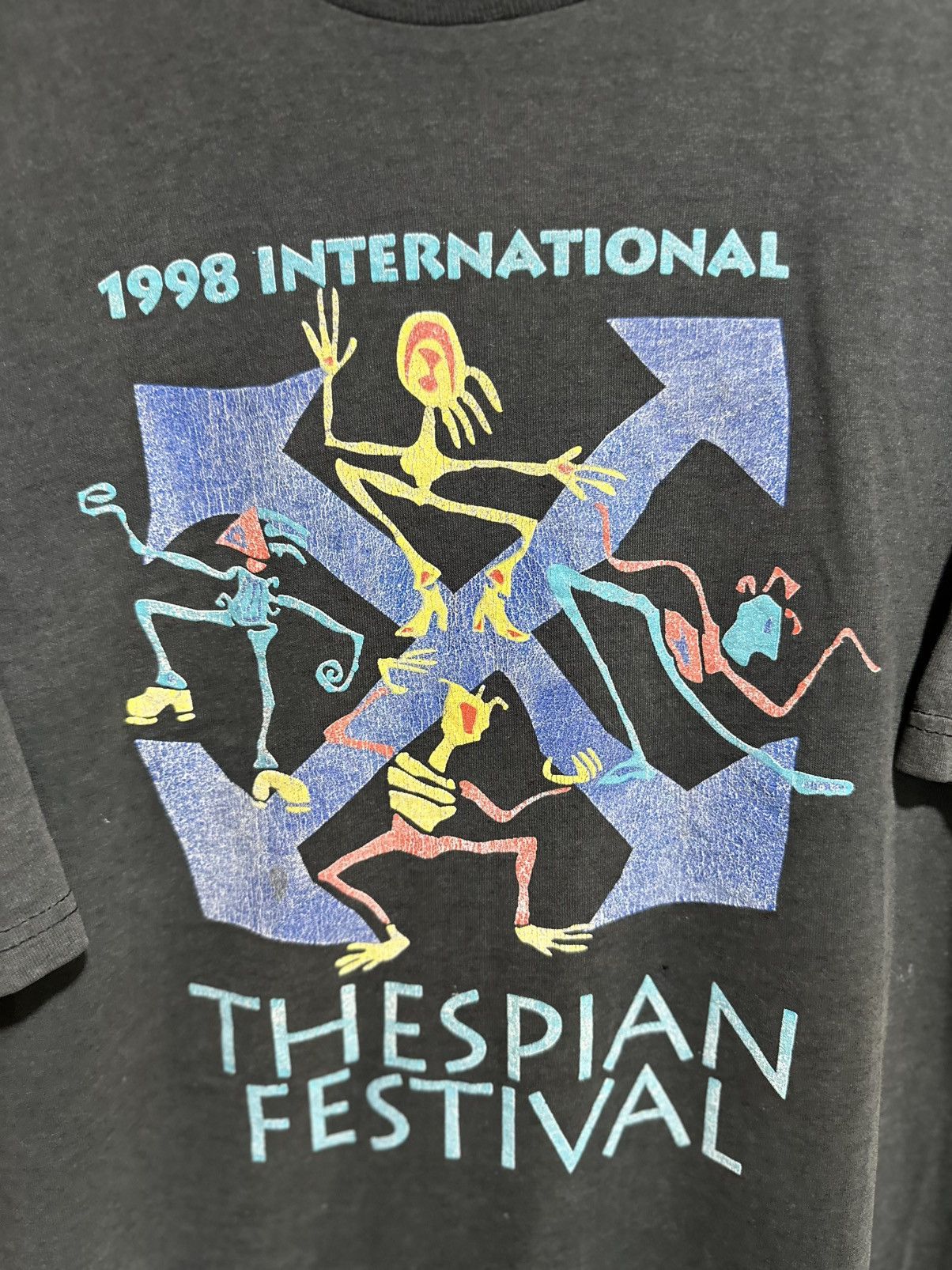 Fruit Of The Loom Thrashed vintage 1998 International The Spian Fest Tee Size US XXL / EU 58 / 5 - 2 Thumbnail