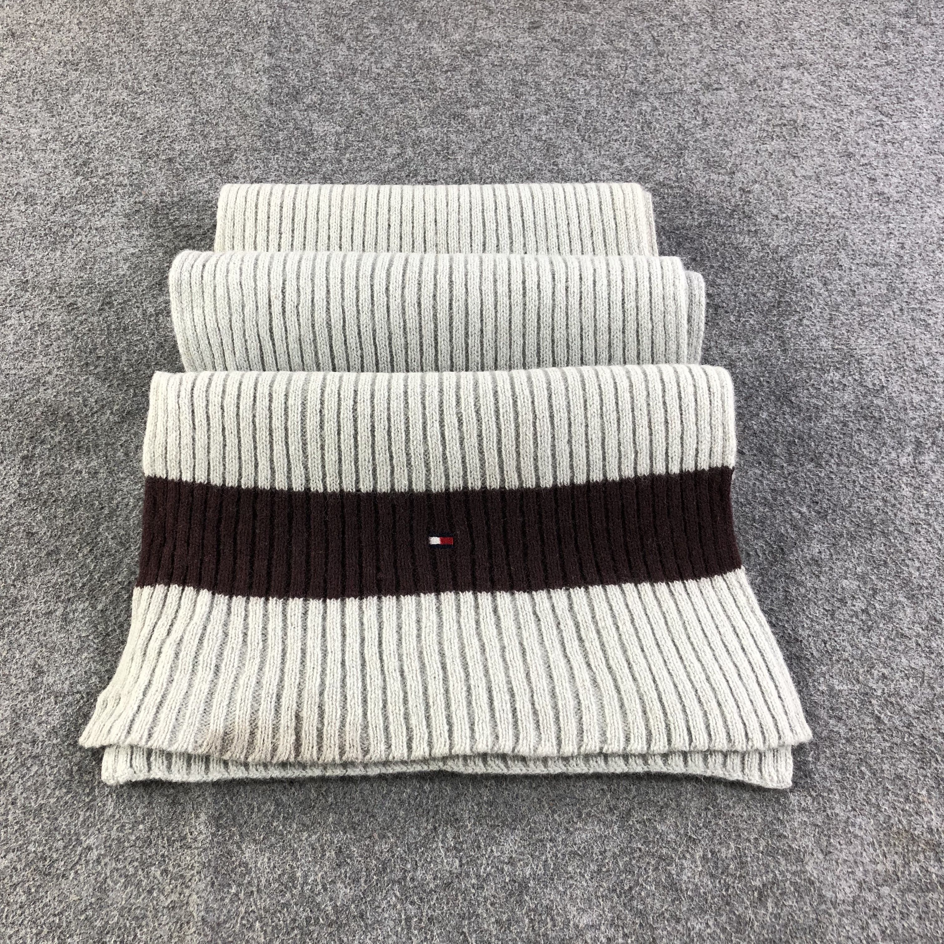 Tommy Hilfiger Tommy Hilfiger Pleated Wool Scarf Muffler V1061 Size ONE SIZE - 2 Thumbnail