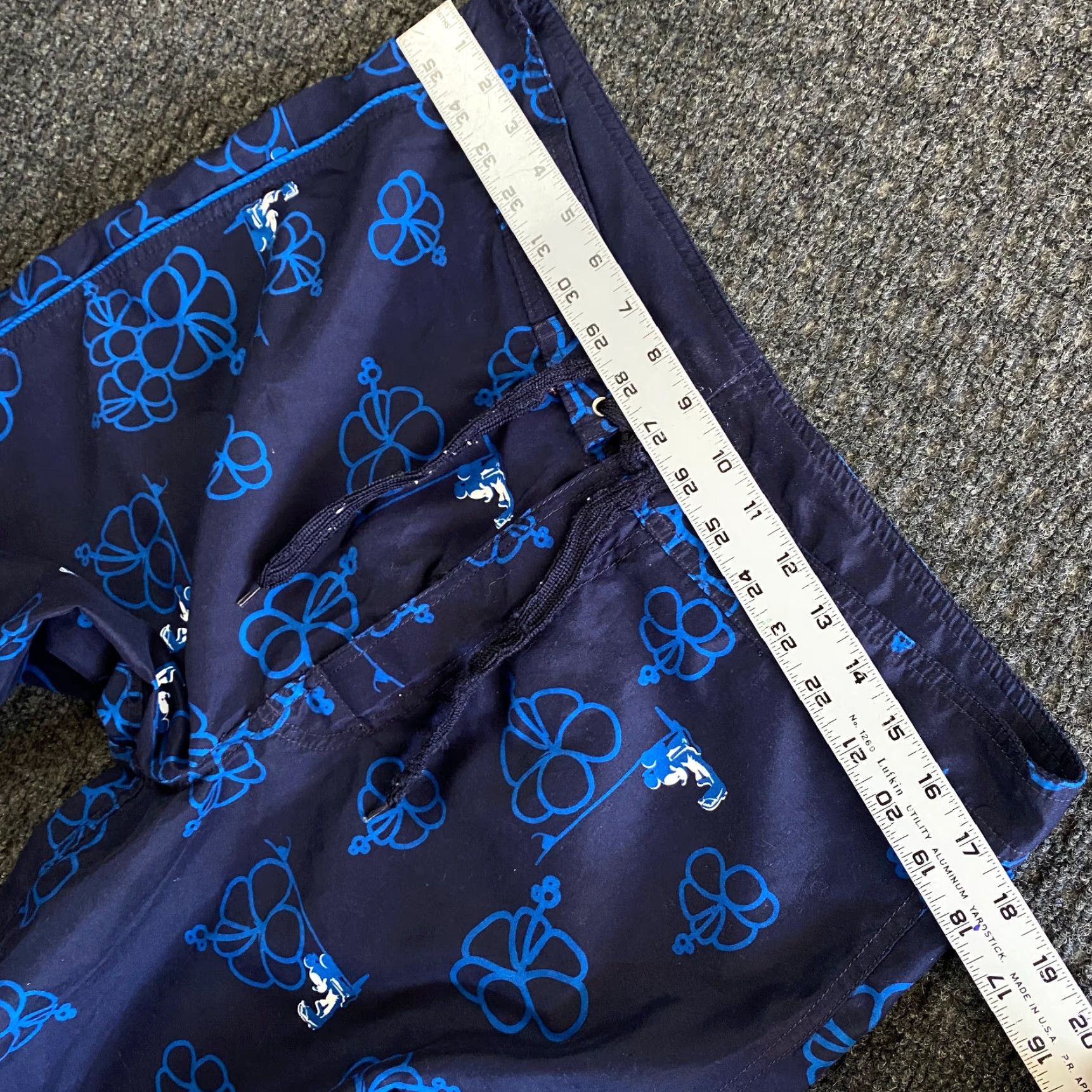 Disney Disney Mickey Mouse Disneyland Resort Swim Trunks Board Shorts M Blue Size US 31 - 6 Thumbnail