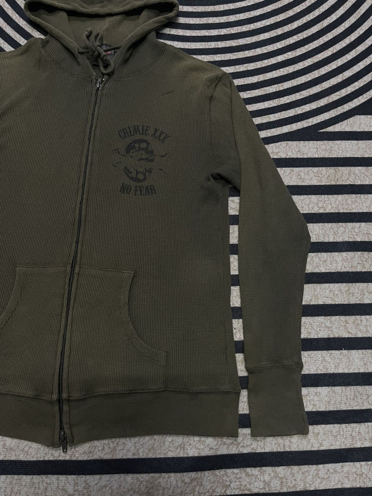If Six Was Nine 2000s IFSIXWASNINE STYLE SKULL BONES BRAND CRIMIE SUN FADED Size US S / EU 44-46 / 1 - 5 Thumbnail