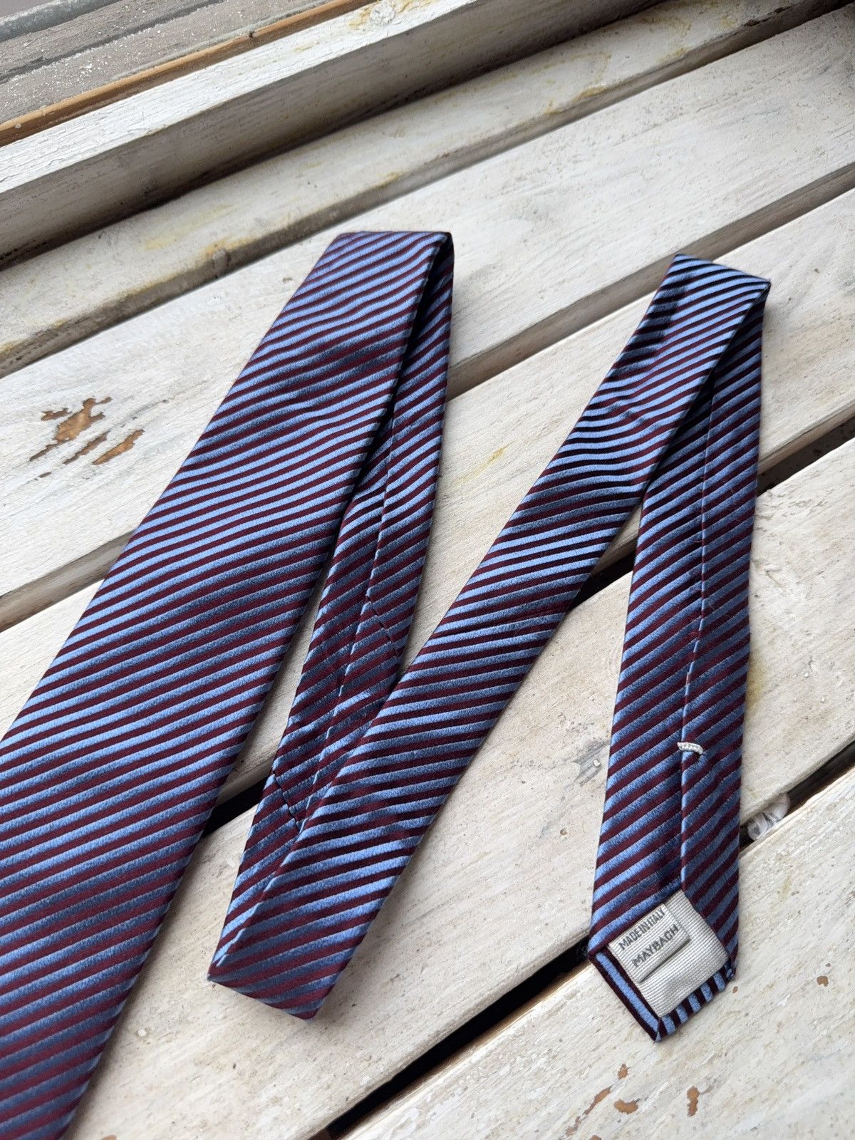 Mercedes-Benz Maybach Designer Tie – Luxury Striped Menswear Accessory Size ONE SIZE - 3 Thumbnail