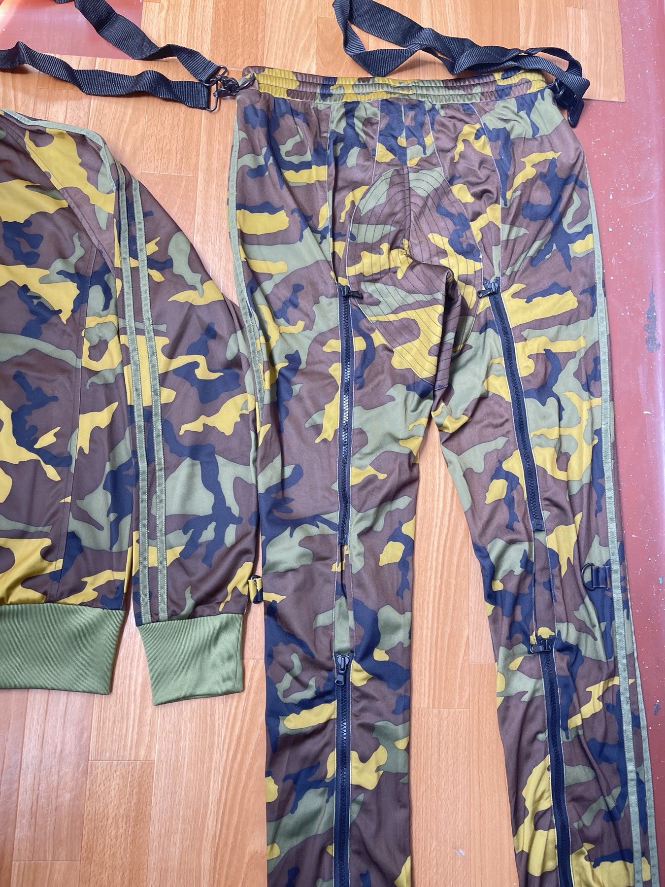 Adidas × Jeremy Scott Adidas Jeremy Scott Tracksuit Camo tuxedo Ruffle Bontage set Size US L / EU 52-54 / 3 - 11 Thumbnail