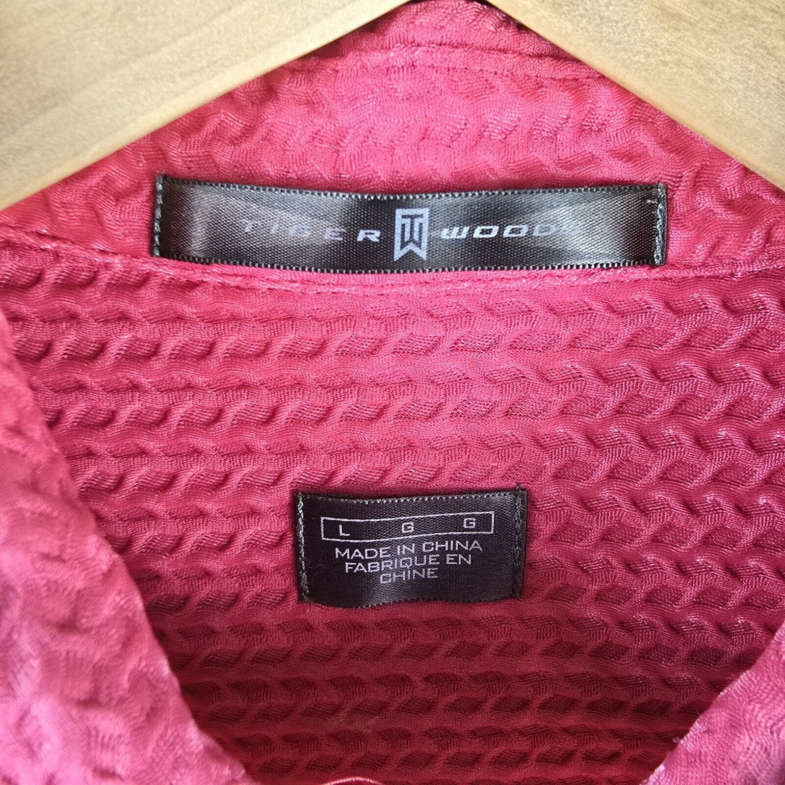 Tiger Woods Tiger Woods Textured Polo Shirt Mens Large Pink Golf Size US L / EU 52-54 / 3 - 4 Thumbnail