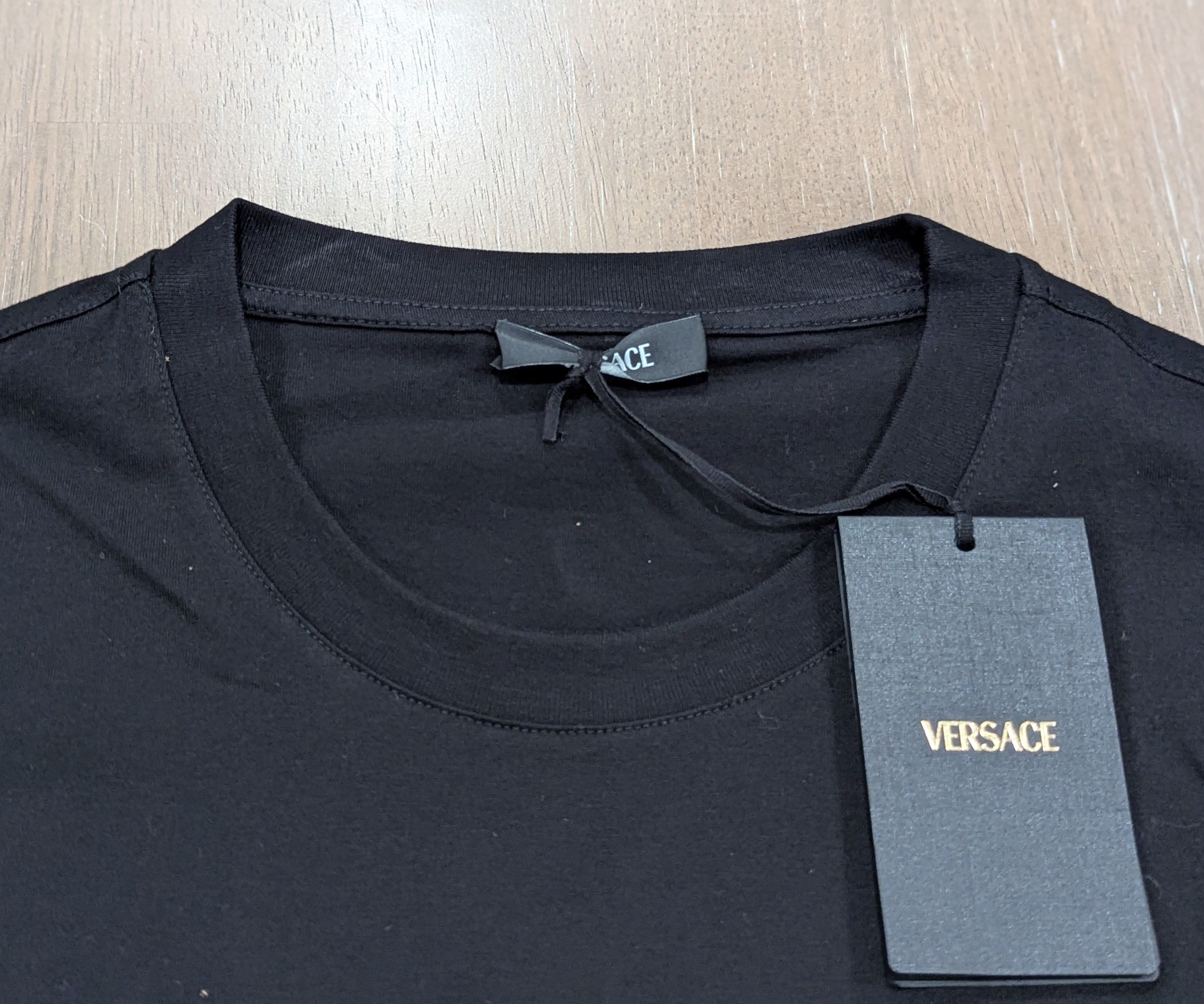 Versace VERSACE Chain Logo Crewneck T-Shirt Black/Gold Large Size US L / EU 52-54 / 3 - 3 Thumbnail