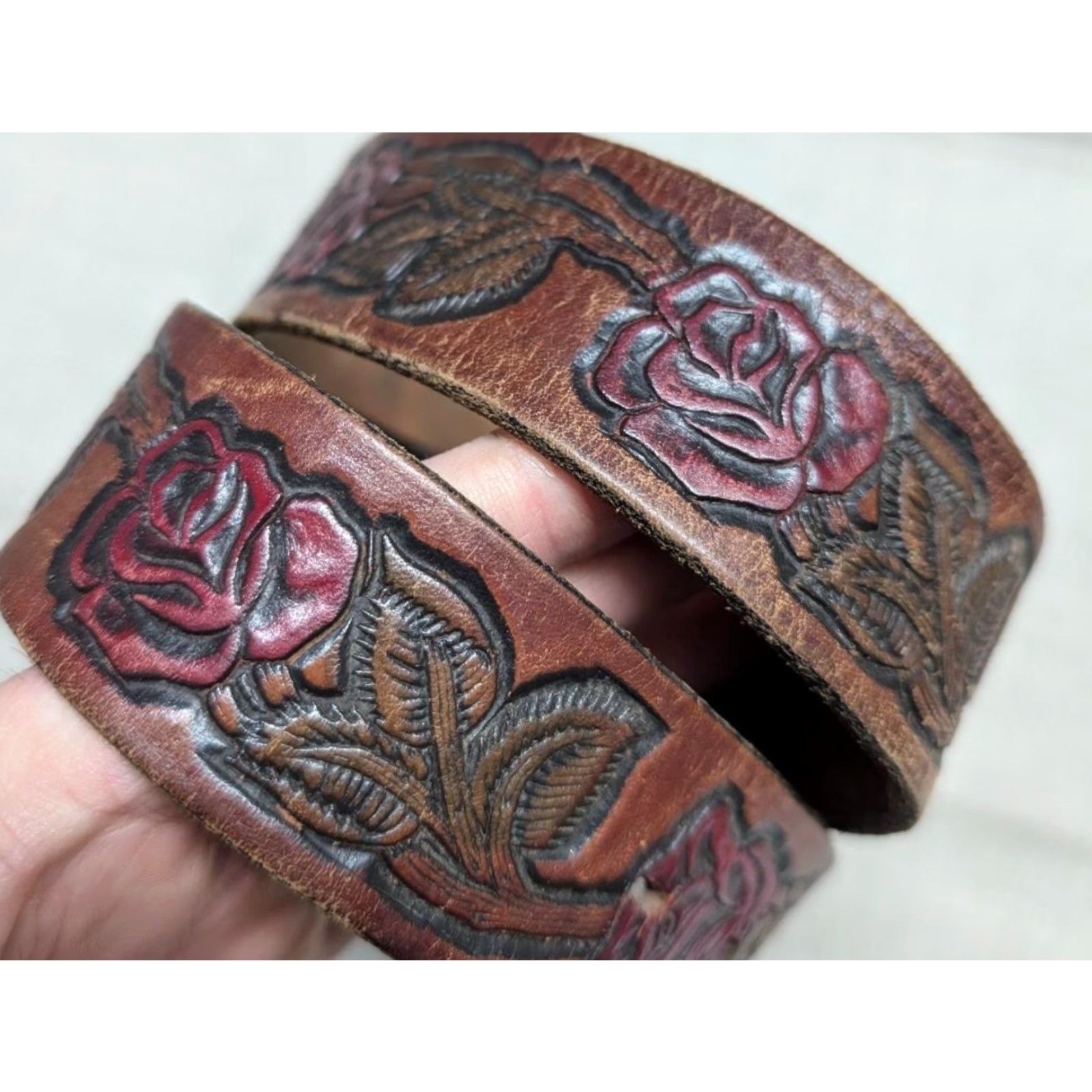 Vintage VINTAGE leather belt ROSES tooled Western belt floral buckle 30 brown Mens Accessories Size 30 - 3 Thumbnail
