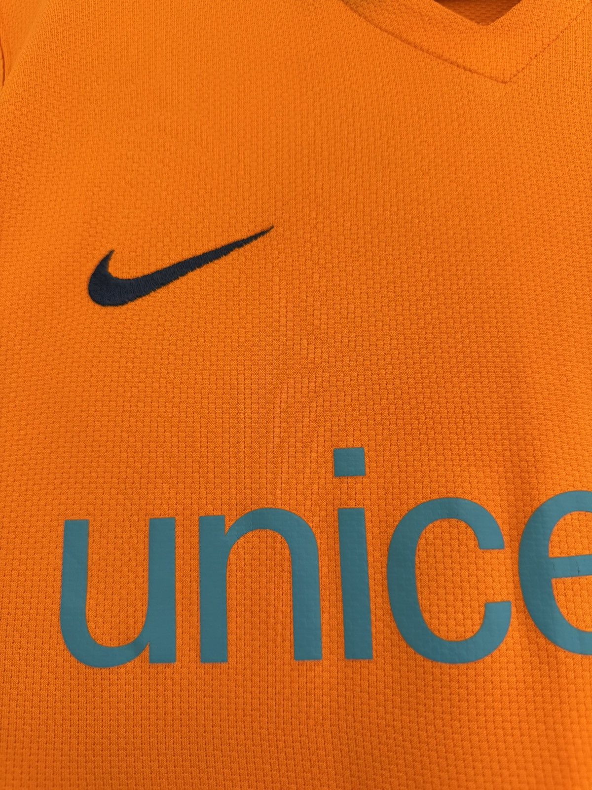 Nike Vintage Barcelona 2006-2007 Away Soccer Jersey Football Kit Size US S / EU 44-46 / 1 - 10 Thumbnail