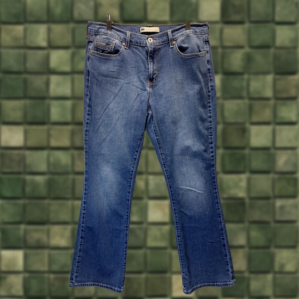 Levi's Levi’s 515 Bootcut Jeans Women's 12 Regular 31x32 Blue Denim #2668 Size 34" / US 12 / IT 48 - 1 Thumbnail