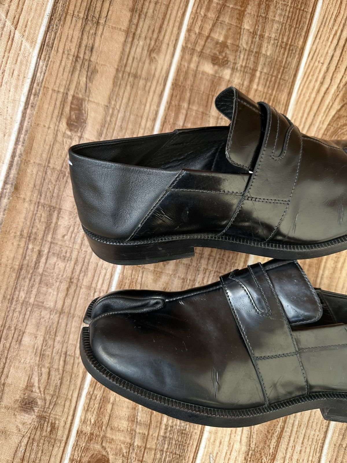 Maison Margiela Maison Margiela Tabi Leather Loafer Size US 6 / IT 36 - 11 Thumbnail