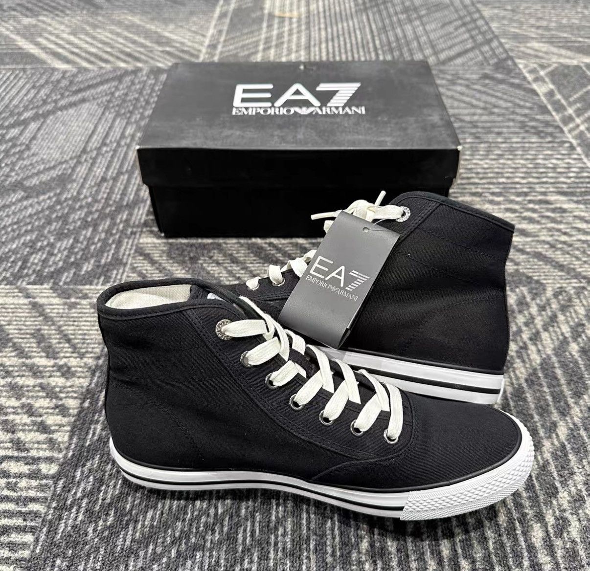 Armani Armani EA7 Canvas Casual High Top Sneakers J42 Size US 6 / IT 36 - 5 Thumbnail