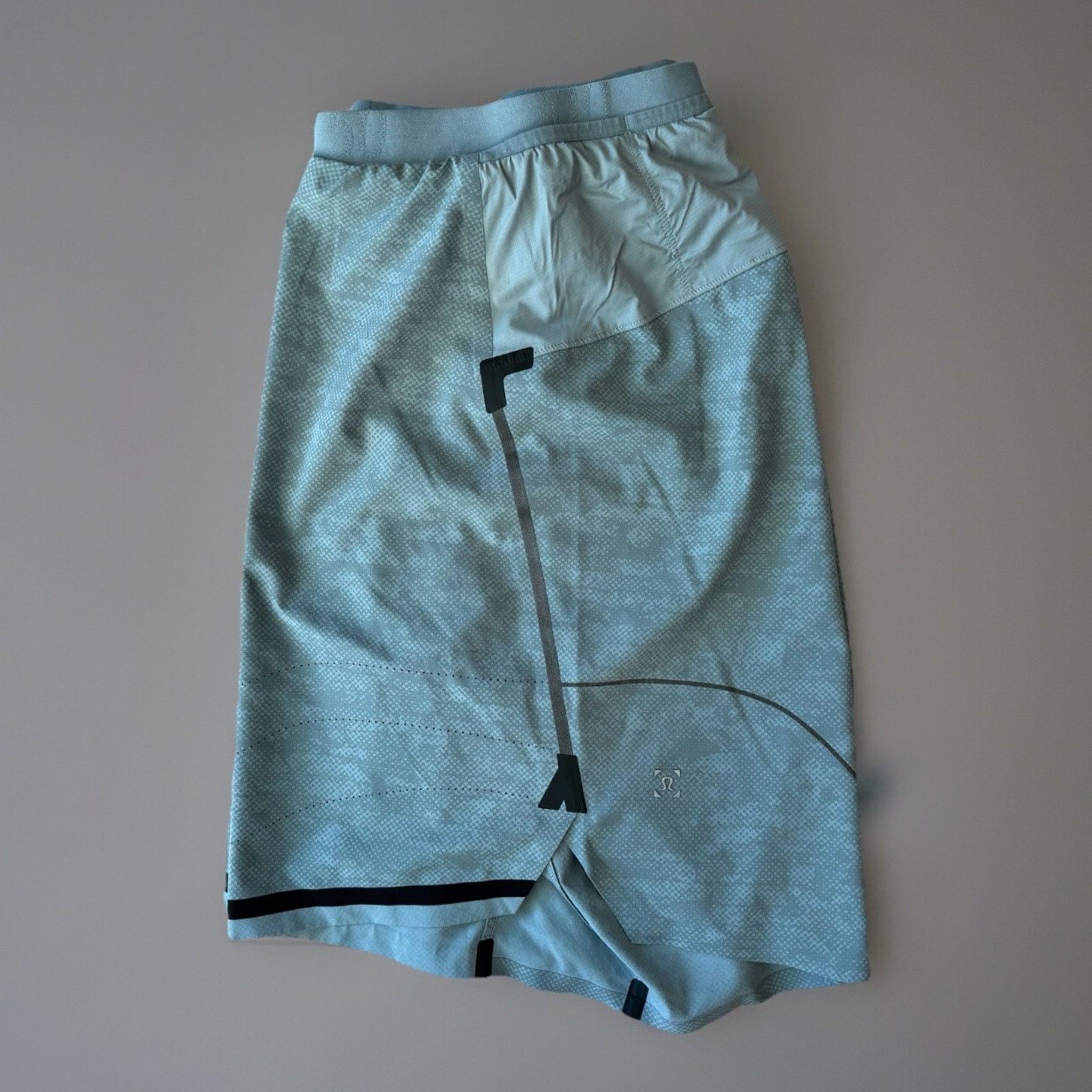 Lululemon Lululemon All Terrain Shorts M Gray Workout Athleisure ABC Size US 29 - 1 Thumbnail