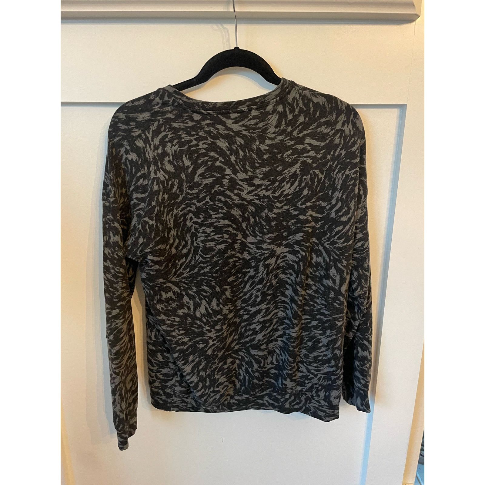 Athleta Athleta Studio to Street Black Lynx Printed Sweatshirt, S Size S / US 4 / IT 40 - 7 Thumbnail