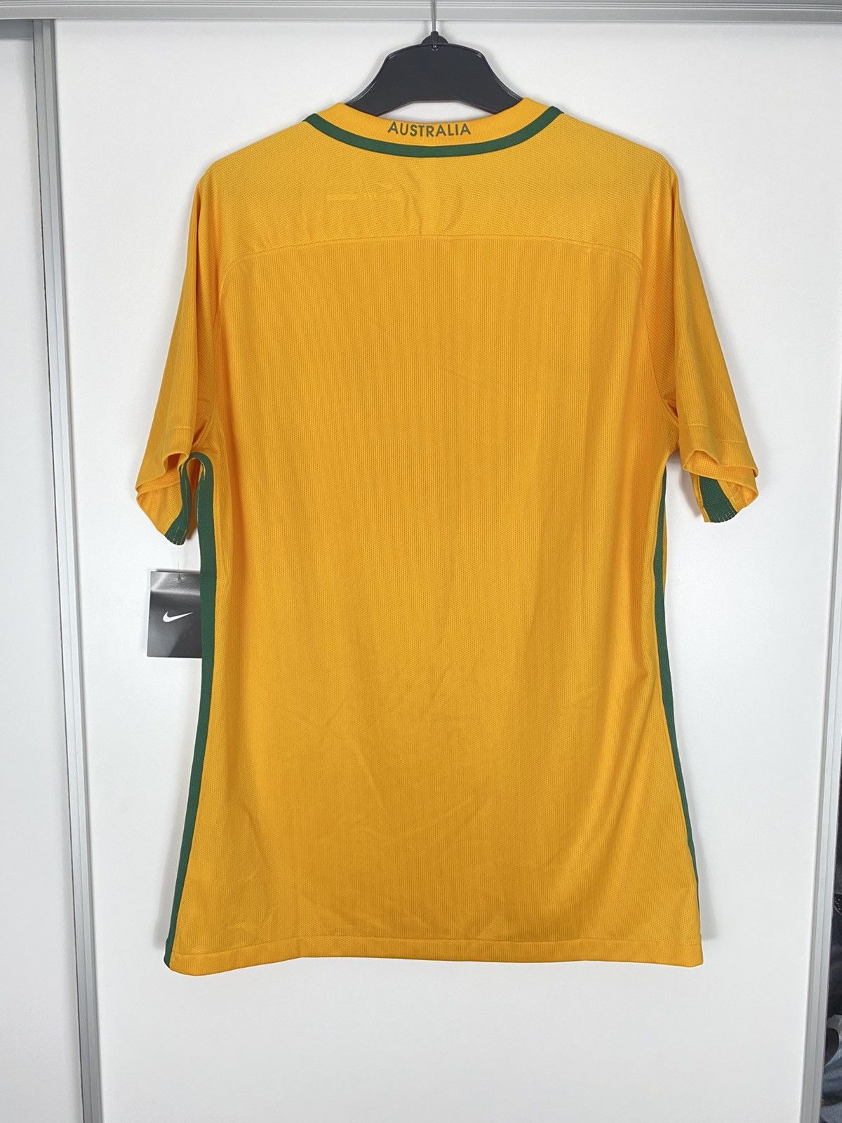 Nike Nike x Australia XL 2018 dswt nowa Home kit player issue Size US XL / EU 56 / 4 - 16 Thumbnail